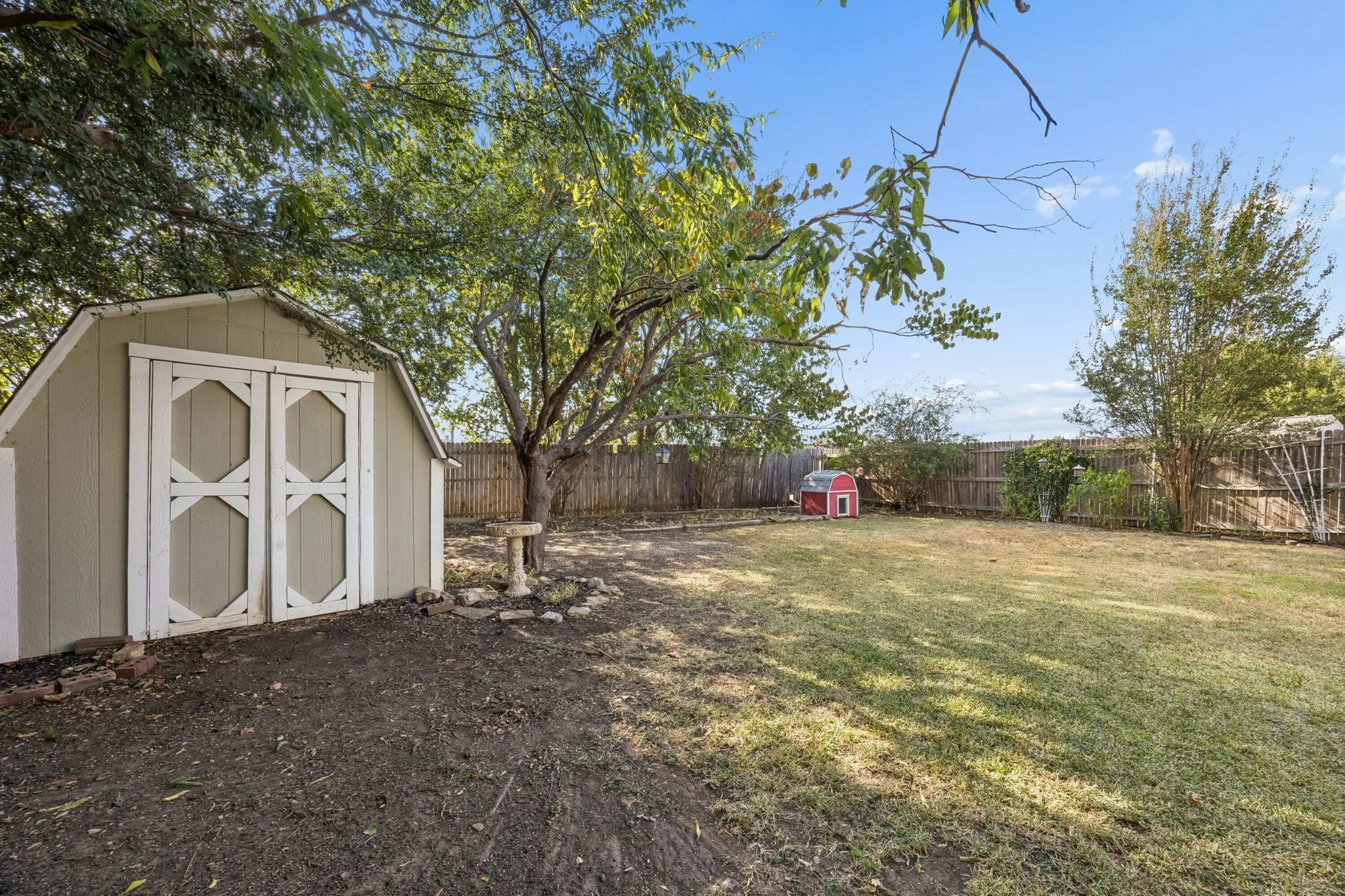 Single Family Residence For Sale in Tarrant County , 6733 Driffield Circle W, North Richland Hills, Texas 76182, 2 Bedroom, 2 Bathroom, 2 Garage spaces, 1,500 Sqft, built in 1987, mls#21382865, Real Estate Agent in North Richland Hills, Homes For Sale in Tarrant county, Homes For Sale in North Richland Hills, Realtor in North Richland Hills Texas, Real Estate Brokerage Independent Realty Texas, Luminita Cordes Realtor