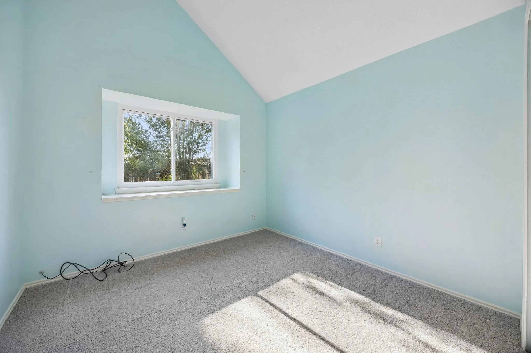 Single Family Residence For Sale in Tarrant County , 6733 Driffield Circle W, North Richland Hills, Texas 76182, 2 Bedroom, 2 Bathroom, 2 Garage spaces, 1,500 Sqft, built in 1987, mls#21382865, Real Estate Agent in North Richland Hills, Homes For Sale in Tarrant county, Homes For Sale in North Richland Hills, Realtor in North Richland Hills Texas, Real Estate Brokerage Independent Realty Texas, Luminita Cordes Realtor