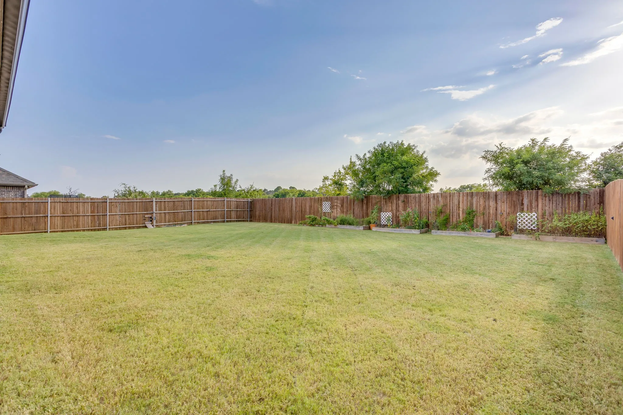 Single Family Residence For Rent in Johnson County , 117 Mockingbird Hill Drive, Joshua, Texas 76058, 4 Bedroom, 4 Bathroom, 2 Garage spaces, 3,168 Sqft, built in 2022, mls#21384161, Real Estate Agent in Joshua, Homes For Rent in Johnson county, Homes For Rent in Joshua, Realtor in Joshua Texas, Real Estate Brokerage Independent Realty Texas, Luminita Cordes Realtor