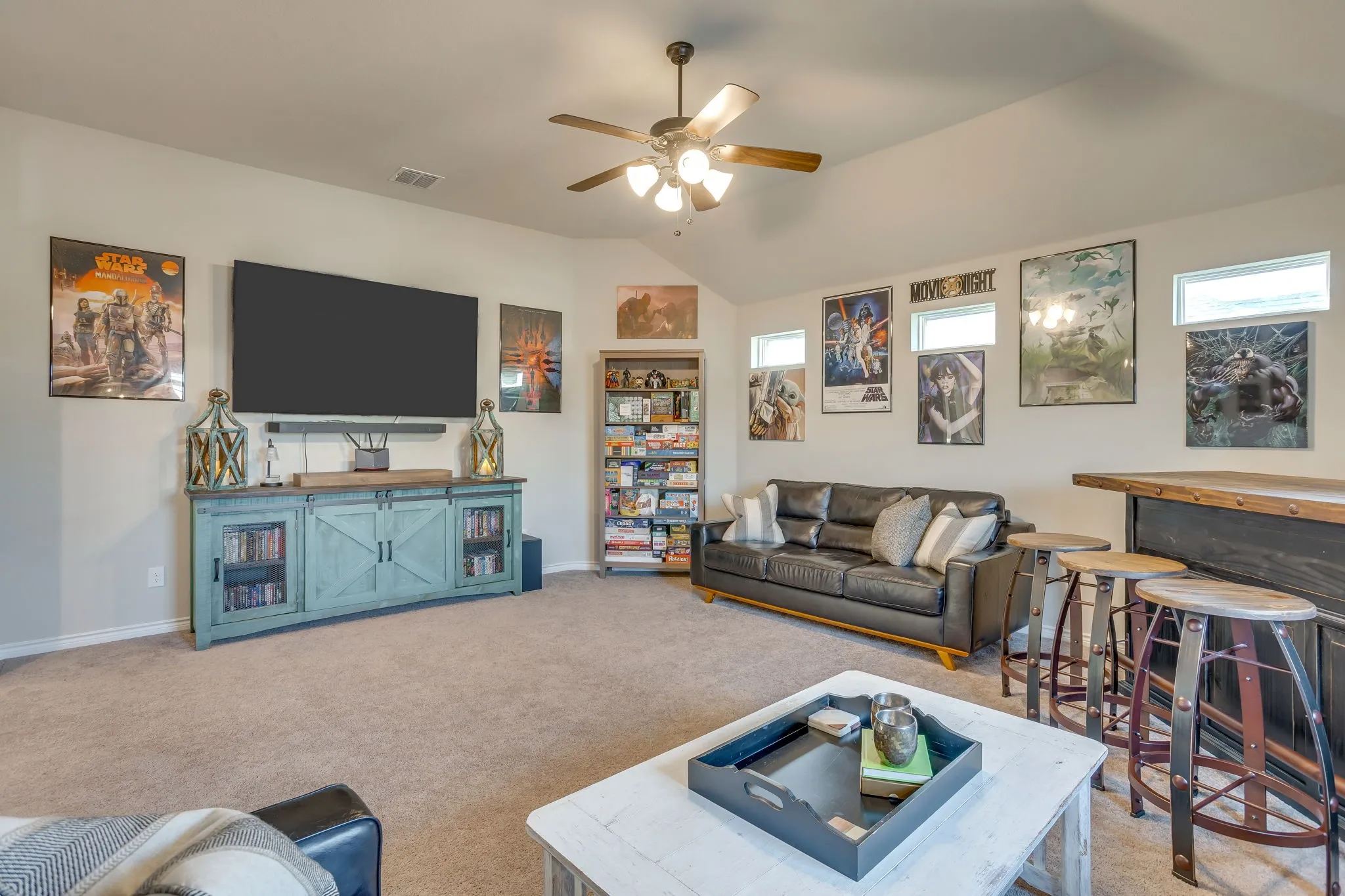 Single Family Residence For Rent in Johnson County , 117 Mockingbird Hill Drive, Joshua, Texas 76058, 4 Bedroom, 4 Bathroom, 2 Garage spaces, 3,168 Sqft, built in 2022, mls#21384161, Real Estate Agent in Joshua, Homes For Rent in Johnson county, Homes For Rent in Joshua, Realtor in Joshua Texas, Real Estate Brokerage Independent Realty Texas, Luminita Cordes Realtor