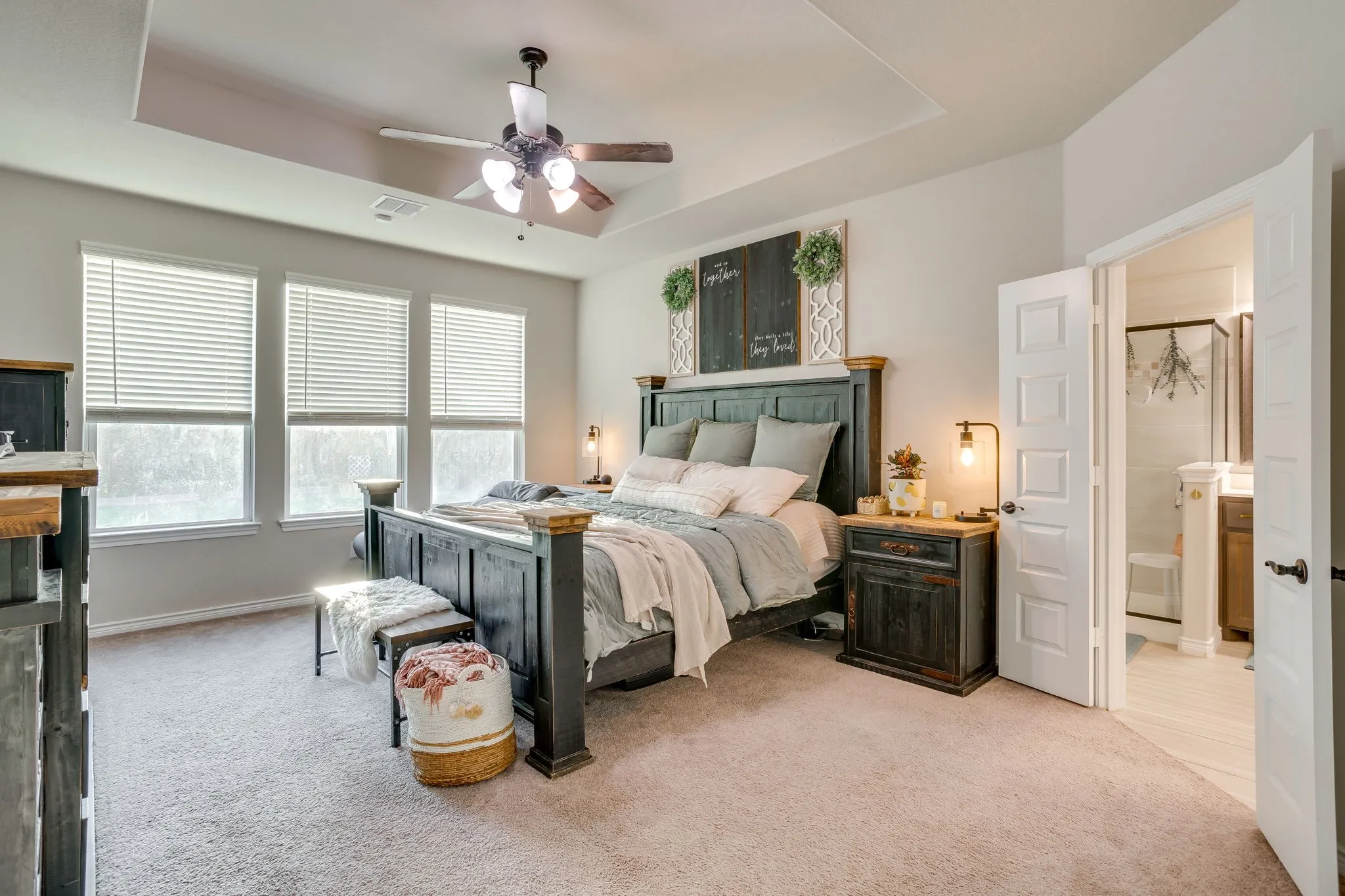 Single Family Residence For Rent in Johnson County , 117 Mockingbird Hill Drive, Joshua, Texas 76058, 4 Bedroom, 4 Bathroom, 2 Garage spaces, 3,168 Sqft, built in 2022, mls#21384161, Real Estate Agent in Joshua, Homes For Rent in Johnson county, Homes For Rent in Joshua, Realtor in Joshua Texas, Real Estate Brokerage Independent Realty Texas, Luminita Cordes Realtor