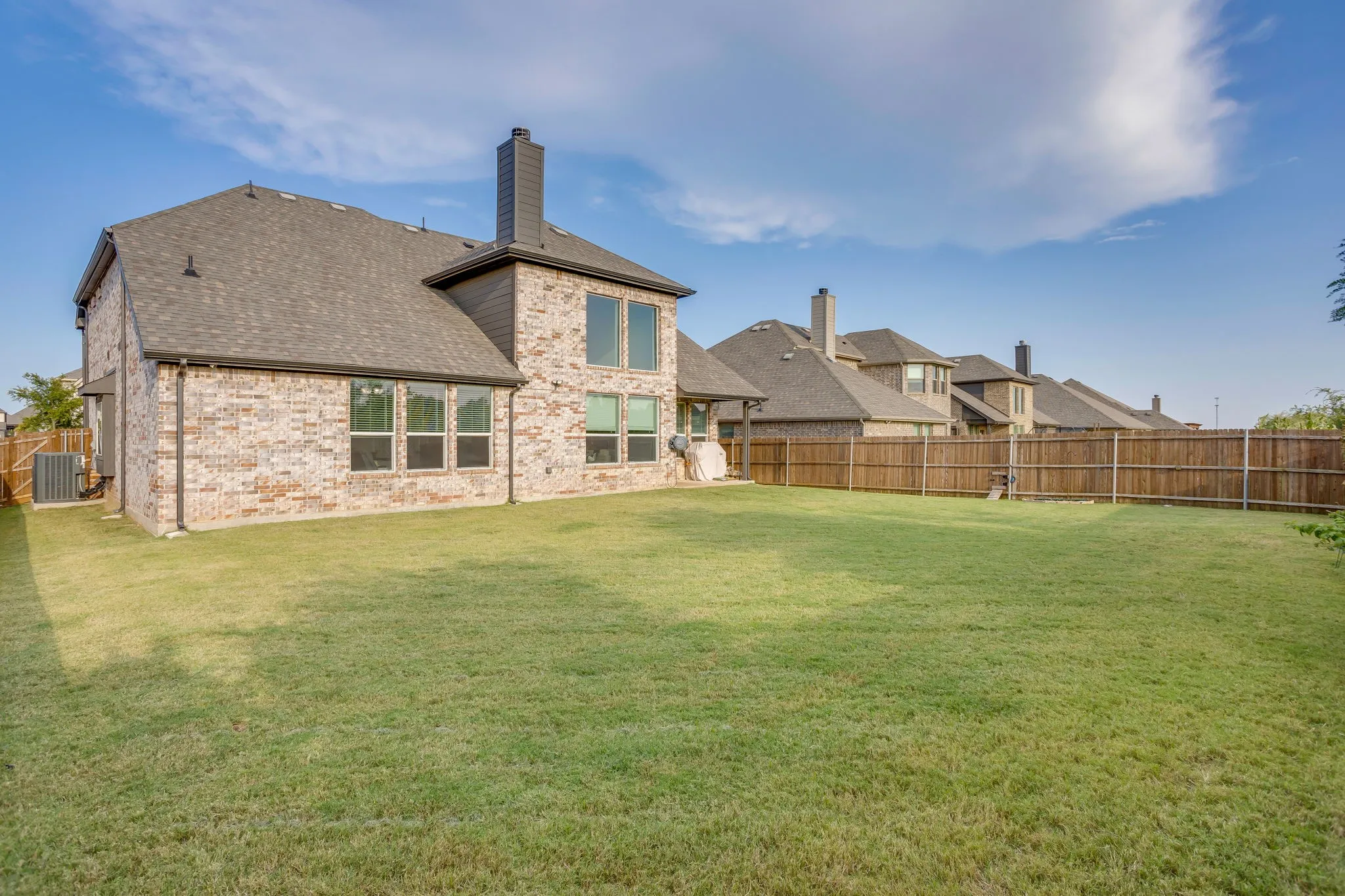 Single Family Residence For Rent in Johnson County , 117 Mockingbird Hill Drive, Joshua, Texas 76058, 4 Bedroom, 4 Bathroom, 2 Garage spaces, 3,168 Sqft, built in 2022, mls#21384161, Real Estate Agent in Joshua, Homes For Rent in Johnson county, Homes For Rent in Joshua, Realtor in Joshua Texas, Real Estate Brokerage Independent Realty Texas, Luminita Cordes Realtor