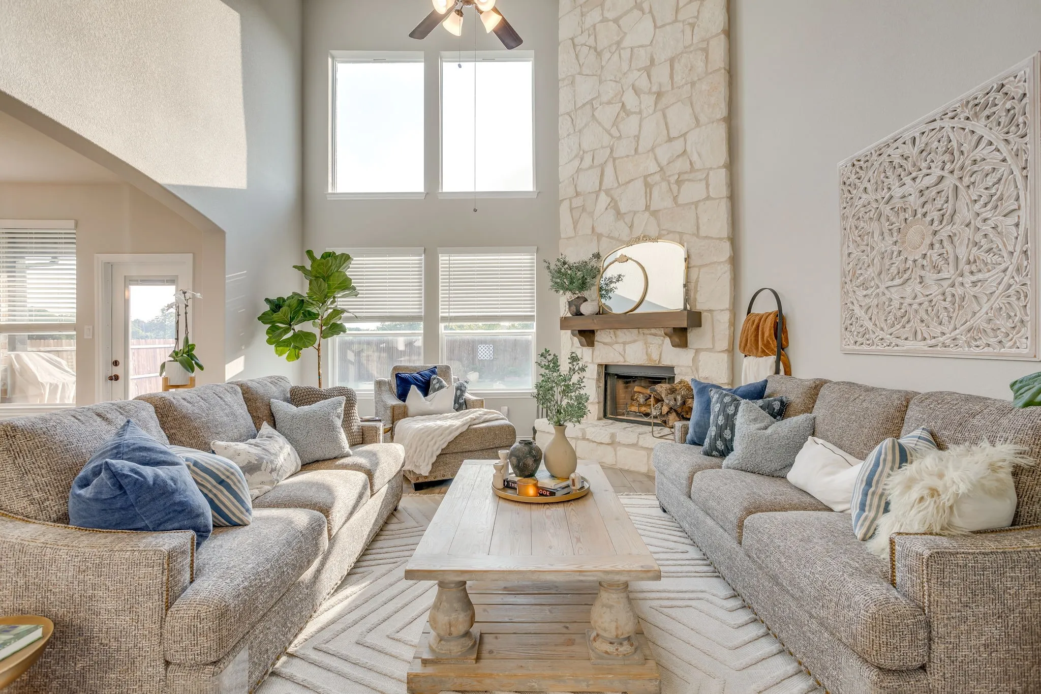 Single Family Residence For Rent in Johnson County , 117 Mockingbird Hill Drive, Joshua, Texas 76058, 4 Bedroom, 4 Bathroom, 2 Garage spaces, 3,168 Sqft, built in 2022, mls#21384161, Real Estate Agent in Joshua, Homes For Rent in Johnson county, Homes For Rent in Joshua, Realtor in Joshua Texas, Real Estate Brokerage Independent Realty Texas, Luminita Cordes Realtor