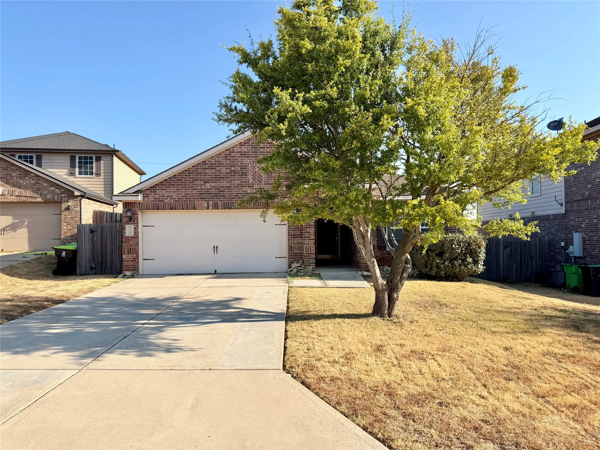 Single Family Residence For Sale in Wise County , 118 Chisholm Springs Court, Newark, Texas 76071, 3 Bedroom, 2 Bathroom, 2 Garage spaces, 1,330 Sqft, built in 2011, mls#21385078, Real Estate Agent in Newark, Homes For Sale in Wise county, Homes For Sale in Newark, Realtor in Newark Texas, Real Estate Brokerage Independent Realty Texas, Luminita Cordes Realtor