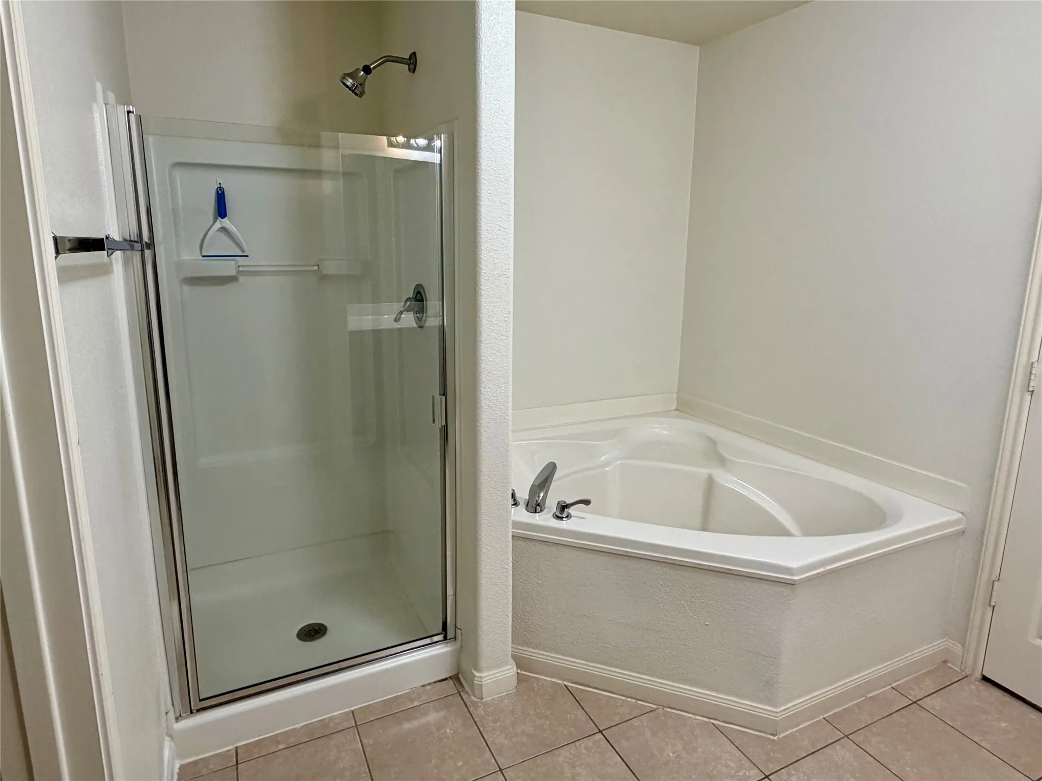Single Family Residence For Sale in Wise County , 118 Chisholm Springs Court, Newark, Texas 76071, 3 Bedroom, 2 Bathroom, 2 Garage spaces, 1,330 Sqft, built in 2011, mls#21385078, Real Estate Agent in Newark, Homes For Sale in Wise county, Homes For Sale in Newark, Realtor in Newark Texas, Real Estate Brokerage Independent Realty Texas, Luminita Cordes Realtor