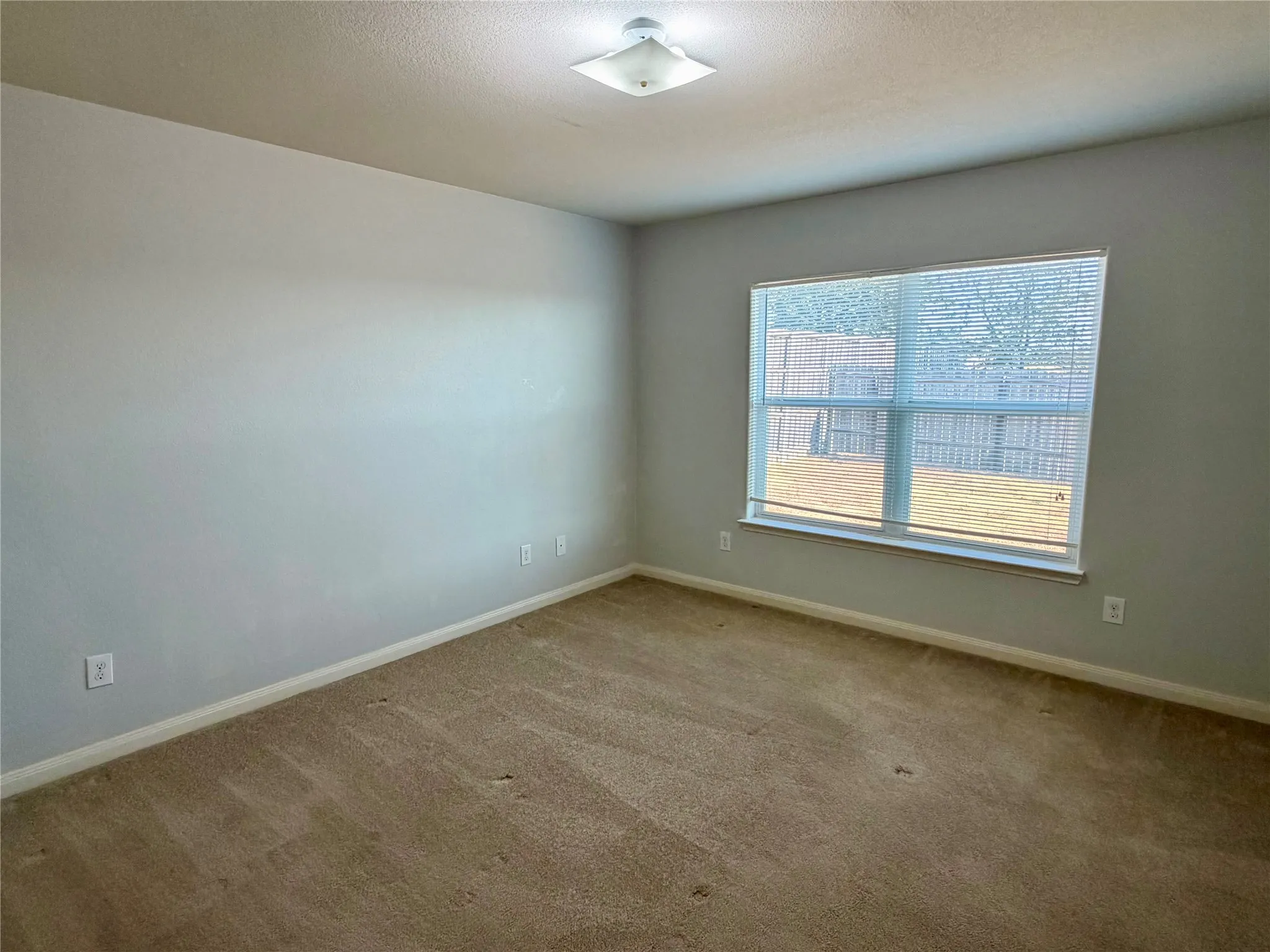 Single Family Residence For Sale in Wise County , 118 Chisholm Springs Court, Newark, Texas 76071, 3 Bedroom, 2 Bathroom, 2 Garage spaces, 1,330 Sqft, built in 2011, mls#21385078, Real Estate Agent in Newark, Homes For Sale in Wise county, Homes For Sale in Newark, Realtor in Newark Texas, Real Estate Brokerage Independent Realty Texas, Luminita Cordes Realtor