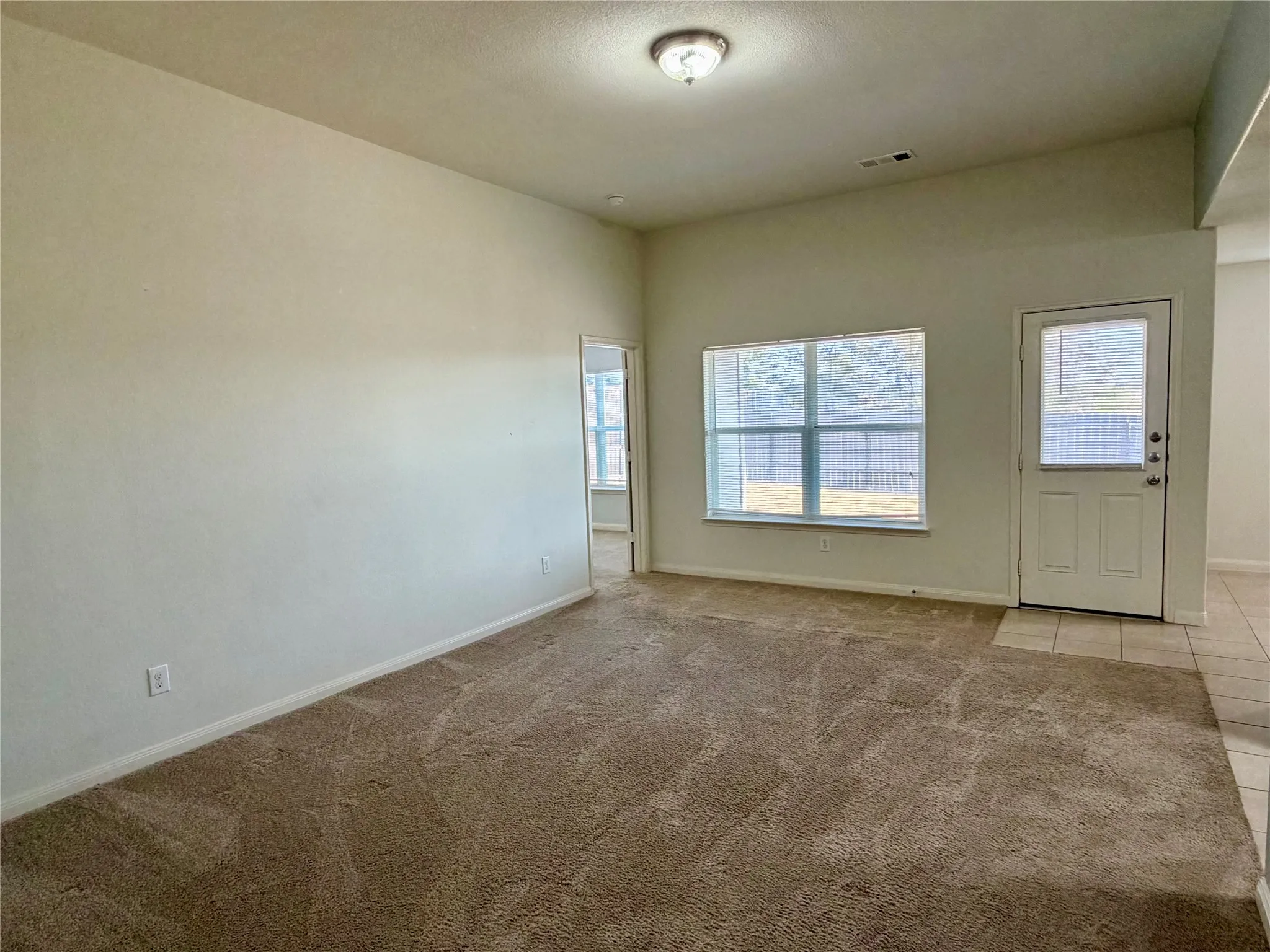 Single Family Residence For Sale in Wise County , 118 Chisholm Springs Court, Newark, Texas 76071, 3 Bedroom, 2 Bathroom, 2 Garage spaces, 1,330 Sqft, built in 2011, mls#21385078, Real Estate Agent in Newark, Homes For Sale in Wise county, Homes For Sale in Newark, Realtor in Newark Texas, Real Estate Brokerage Independent Realty Texas, Luminita Cordes Realtor