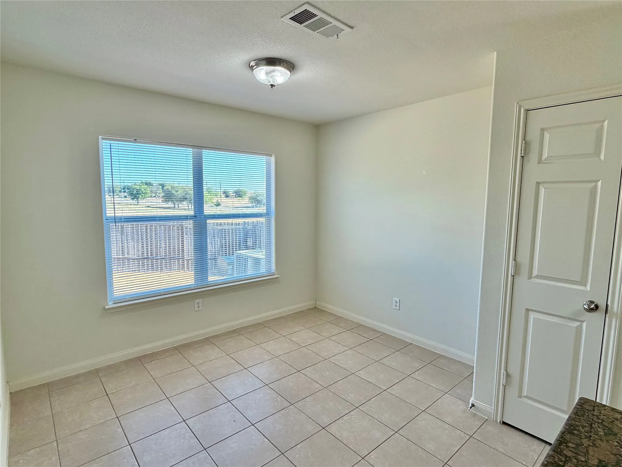 Single Family Residence For Sale in Wise County , 118 Chisholm Springs Court, Newark, Texas 76071, 3 Bedroom, 2 Bathroom, 2 Garage spaces, 1,330 Sqft, built in 2011, mls#21385078, Real Estate Agent in Newark, Homes For Sale in Wise county, Homes For Sale in Newark, Realtor in Newark Texas, Real Estate Brokerage Independent Realty Texas, Luminita Cordes Realtor