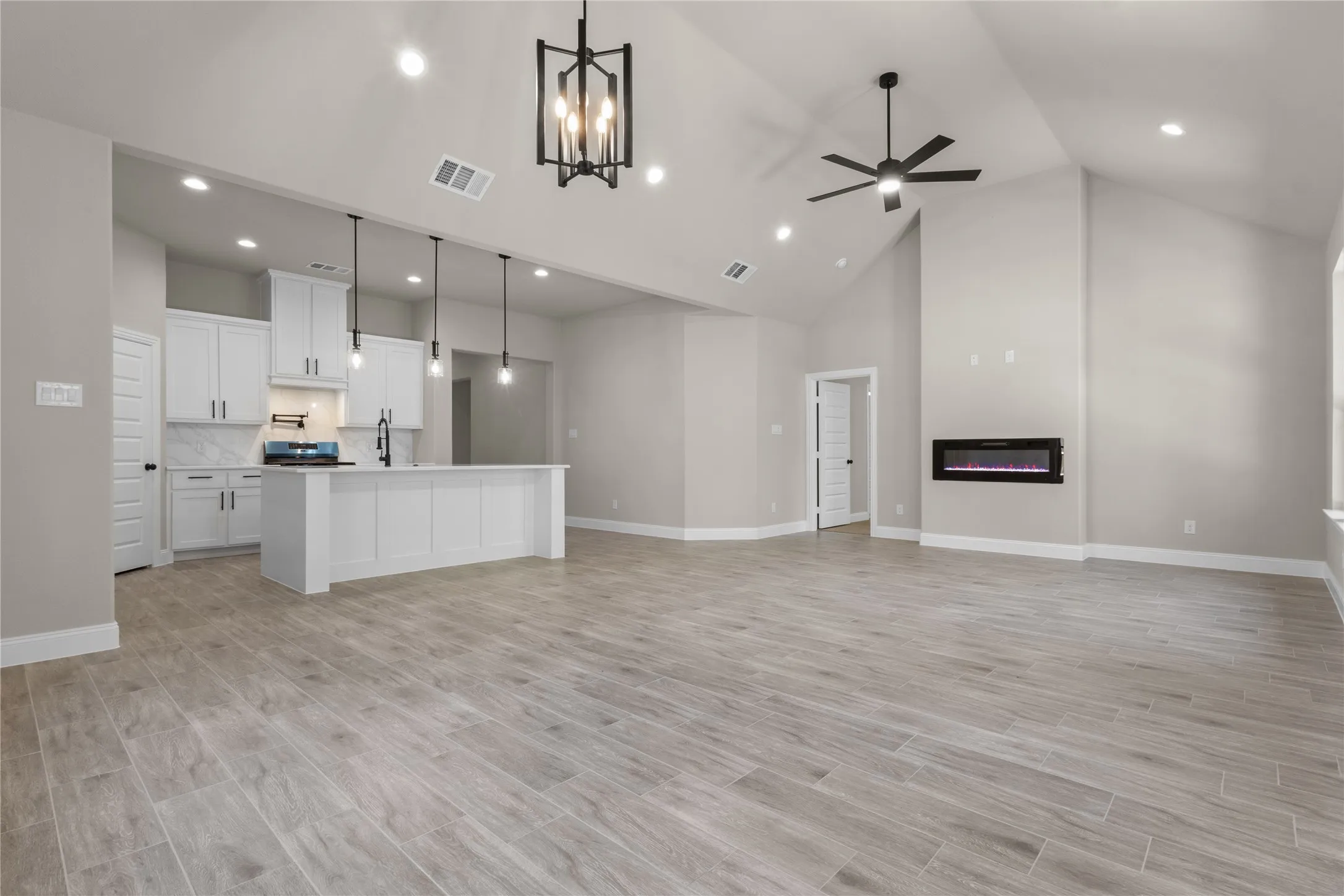 Single Family Residence For Sale in Navarro County , 502 S 14th St, Corsicana, Texas 75110, 4 Bedroom, 2 Bathroom, 2 Garage spaces, 2,001 Sqft, built in 2026, mls#21385035, Real Estate Agent in Corsicana, Homes For Sale in Navarro county, Homes For Sale in Corsicana, Realtor in Corsicana Texas, Real Estate Brokerage Independent Realty Texas, Luminita Cordes Realtor