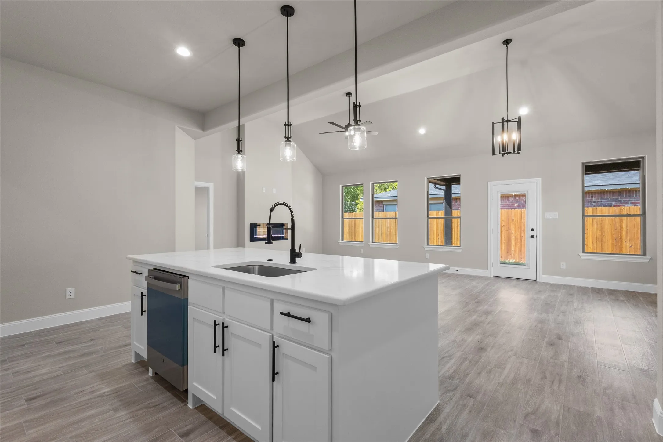 Single Family Residence For Sale in Navarro County , 502 S 14th St, Corsicana, Texas 75110, 4 Bedroom, 2 Bathroom, 2 Garage spaces, 2,001 Sqft, built in 2026, mls#21385035, Real Estate Agent in Corsicana, Homes For Sale in Navarro county, Homes For Sale in Corsicana, Realtor in Corsicana Texas, Real Estate Brokerage Independent Realty Texas, Luminita Cordes Realtor