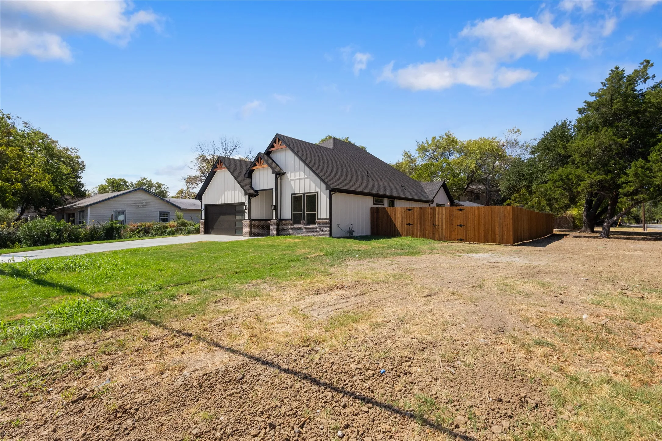 Single Family Residence For Sale in Navarro County , 502 S 14th St, Corsicana, Texas 75110, 4 Bedroom, 2 Bathroom, 2 Garage spaces, 2,001 Sqft, built in 2026, mls#21385035, Real Estate Agent in Corsicana, Homes For Sale in Navarro county, Homes For Sale in Corsicana, Realtor in Corsicana Texas, Real Estate Brokerage Independent Realty Texas, Luminita Cordes Realtor
