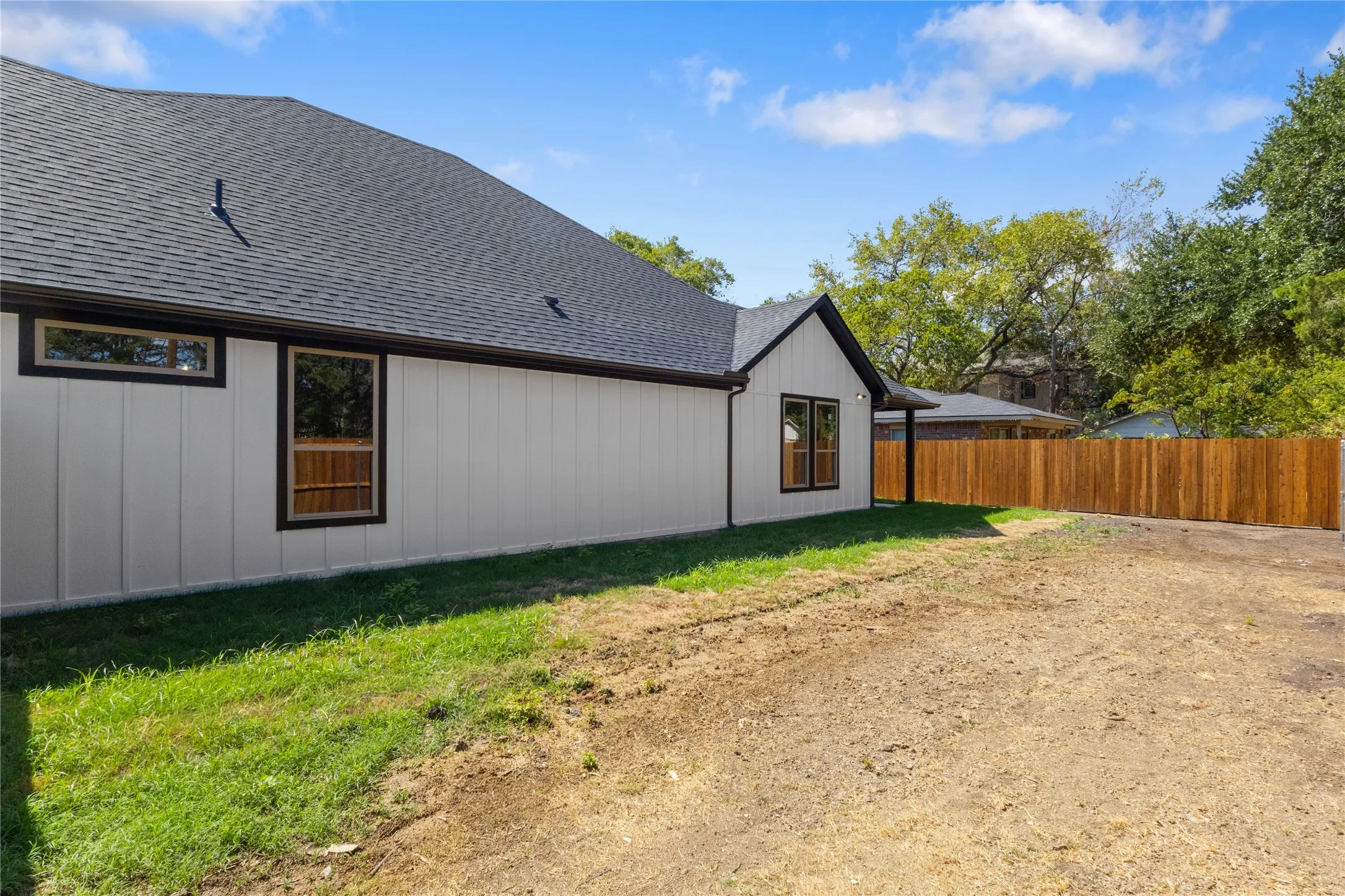 Single Family Residence For Sale in Navarro County , 502 S 14th St, Corsicana, Texas 75110, 4 Bedroom, 2 Bathroom, 2 Garage spaces, 2,001 Sqft, built in 2026, mls#21385035, Real Estate Agent in Corsicana, Homes For Sale in Navarro county, Homes For Sale in Corsicana, Realtor in Corsicana Texas, Real Estate Brokerage Independent Realty Texas, Luminita Cordes Realtor