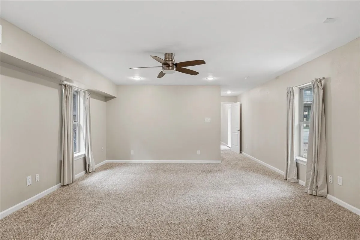 Single Family Residence For Rent in Tarrant County , 401 N Bailey Avenue, Fort Worth, Texas 76107, 4 Bedroom, 3 Bathroom, Garage spaces, 3,633 Sqft, built in 1946, mls#21382573, Real Estate Agent in Fort Worth, Homes For Rent in Tarrant county, Homes For Rent in Fort Worth, Realtor in Fort Worth Texas, Real Estate Brokerage Independent Realty Texas, Luminita Cordes Realtor