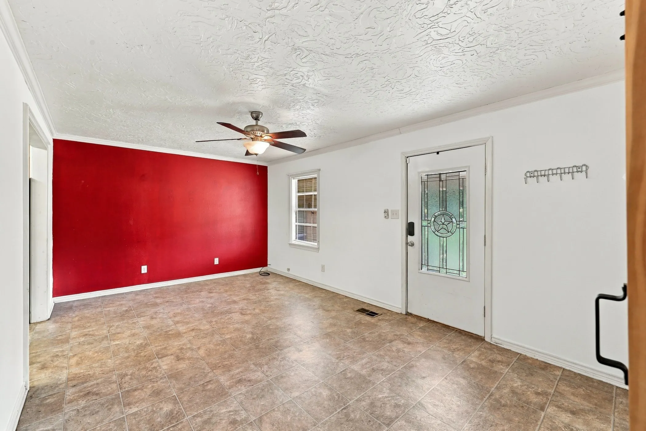 Single Family Residence For Sale in Anderson County , 3357 E Fm 323, Palestine, Texas 75801, 4 Bedroom, 2 Bathroom, Garage spaces, 2,430 Sqft, built in 1975, mls#21384775, Real Estate Agent in Palestine, Homes For Sale in Anderson county, Homes For Sale in Palestine, Realtor in Palestine Texas, Real Estate Brokerage Independent Realty Texas, Luminita Cordes Realtor