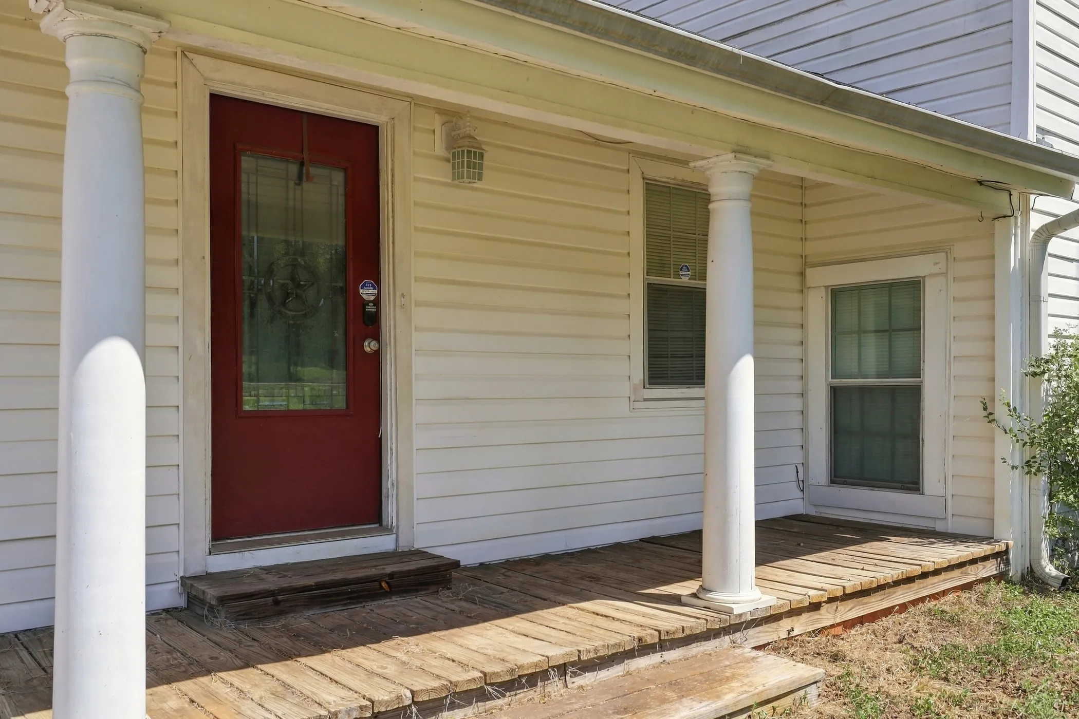 Single Family Residence For Sale in Anderson County , 3357 E Fm 323, Palestine, Texas 75801, 4 Bedroom, 2 Bathroom, Garage spaces, 2,430 Sqft, built in 1975, mls#21384775, Real Estate Agent in Palestine, Homes For Sale in Anderson county, Homes For Sale in Palestine, Realtor in Palestine Texas, Real Estate Brokerage Independent Realty Texas, Luminita Cordes Realtor