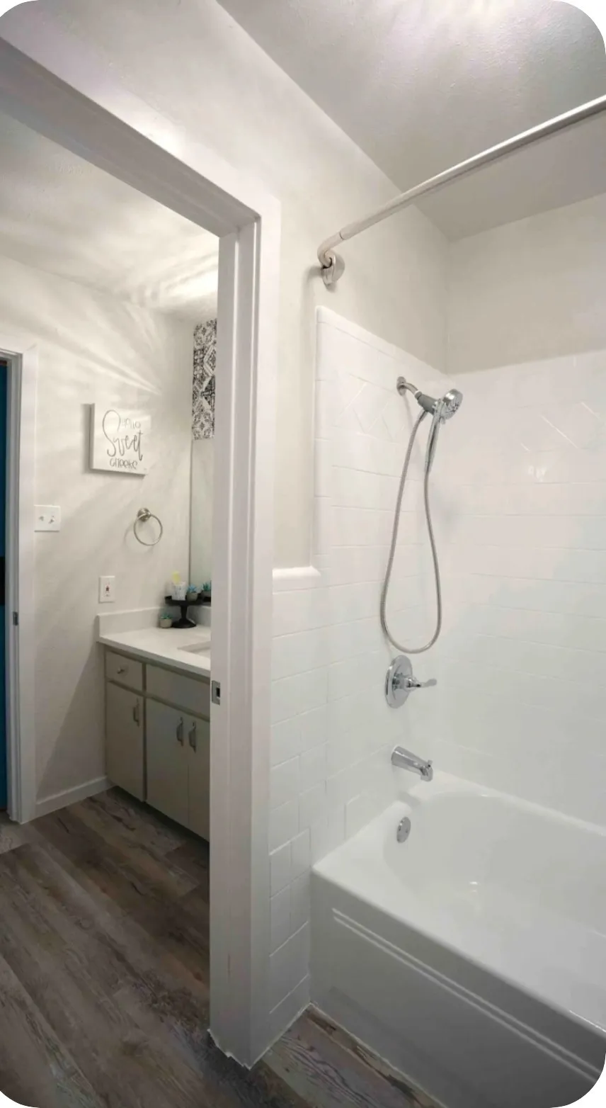 Single Family Residence For Rent in Tarrant County , 610 Jones Street, Euless, Texas 76040, 3 Bedroom, 2 Bathroom, 2 Garage spaces, 1,188 Sqft, built in 1961, mls#21385123, Real Estate Agent in Euless, Homes For Rent in Tarrant county, Homes For Rent in Euless, Realtor in Euless Texas, Real Estate Brokerage Independent Realty Texas, Luminita Cordes Realtor