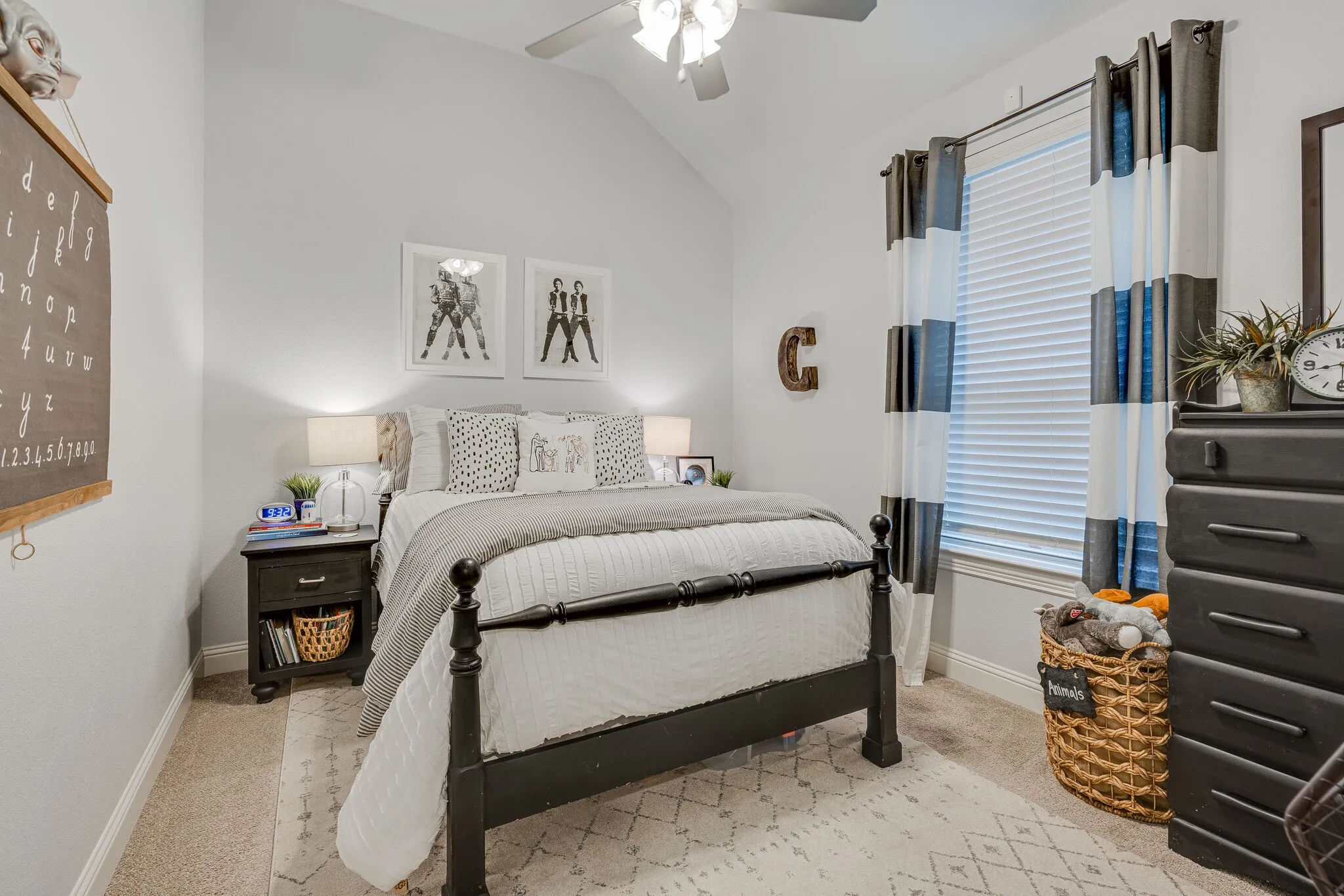 Single Family Residence For Rent in Denton County , 6200 Savannah Oak Trail, Flower Mound, Texas 76226, 4 Bedroom, 3 Bathroom, 3 Garage spaces, 2,837 Sqft, built in 2015, mls#21385034, Real Estate Agent in Flower Mound, Homes For Rent in Denton county, Homes For Rent in Flower Mound, Realtor in Flower Mound Texas, Real Estate Brokerage Independent Realty Texas, Luminita Cordes Realtor