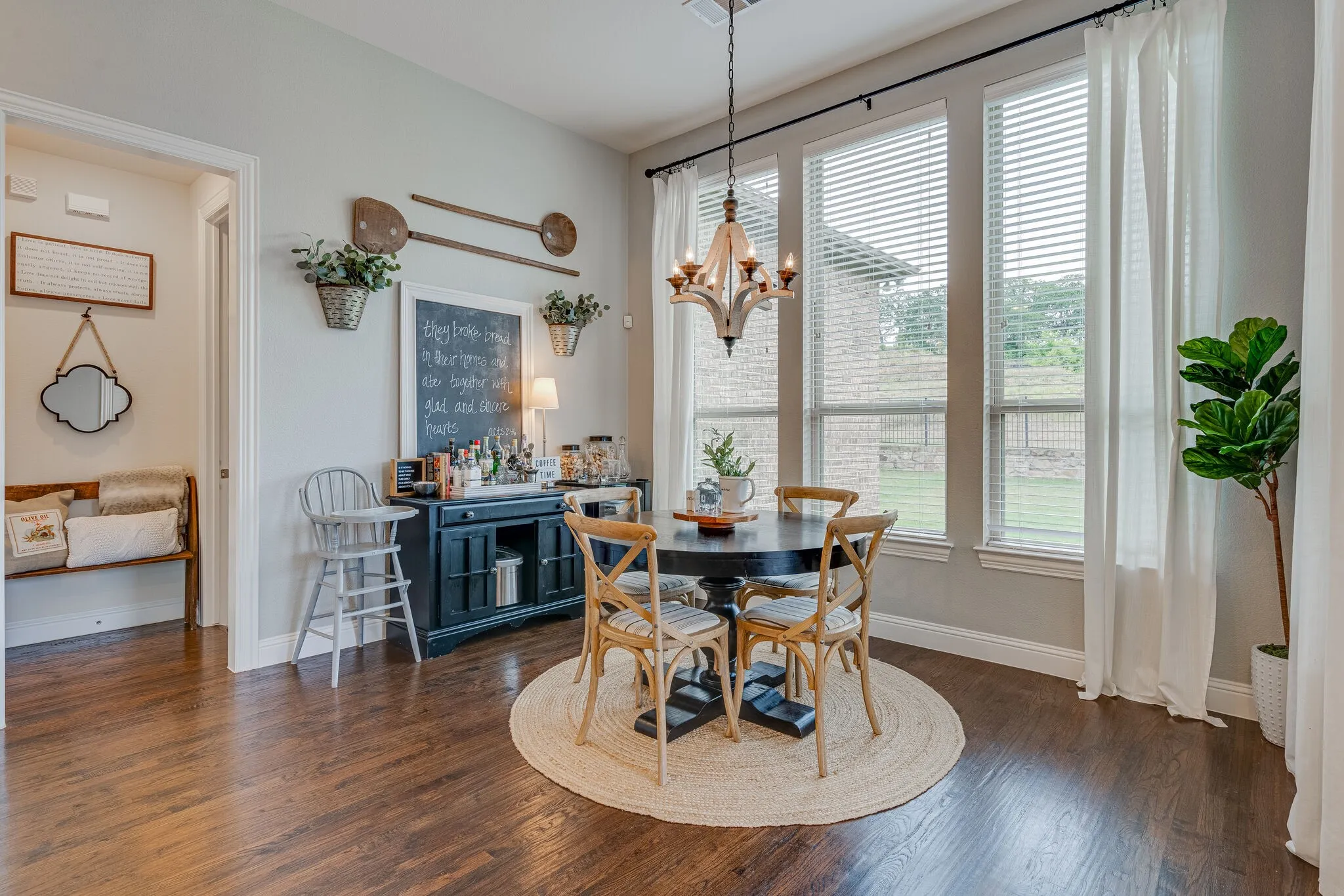 Single Family Residence For Rent in Denton County , 6200 Savannah Oak Trail, Flower Mound, Texas 76226, 4 Bedroom, 3 Bathroom, 3 Garage spaces, 2,837 Sqft, built in 2015, mls#21385034, Real Estate Agent in Flower Mound, Homes For Rent in Denton county, Homes For Rent in Flower Mound, Realtor in Flower Mound Texas, Real Estate Brokerage Independent Realty Texas, Luminita Cordes Realtor