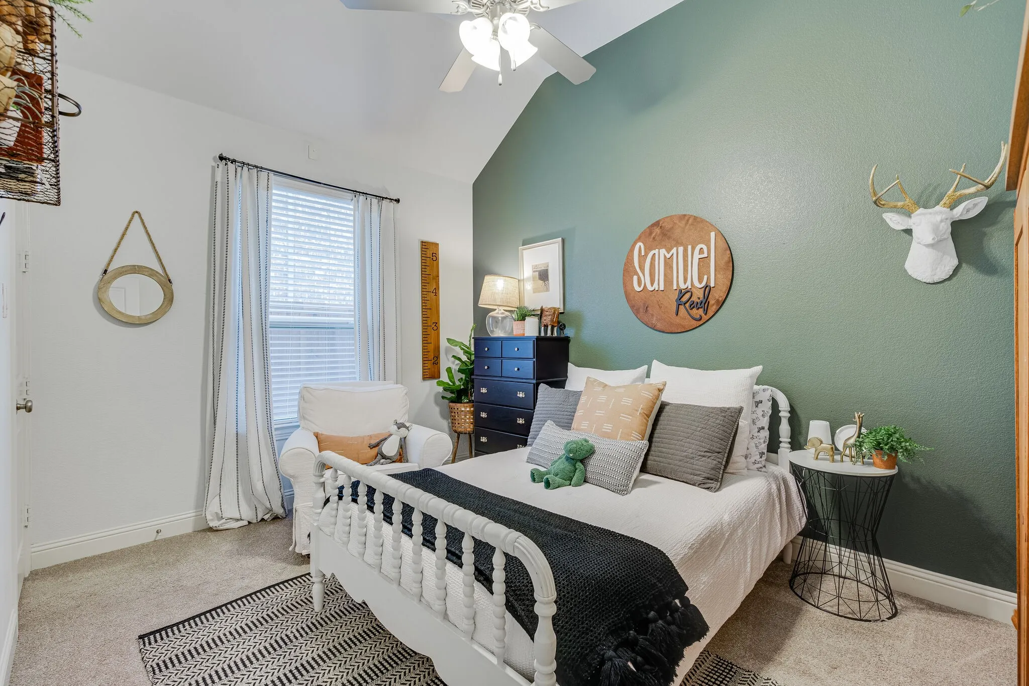 Single Family Residence For Rent in Denton County , 6200 Savannah Oak Trail, Flower Mound, Texas 76226, 4 Bedroom, 3 Bathroom, 3 Garage spaces, 2,837 Sqft, built in 2015, mls#21385034, Real Estate Agent in Flower Mound, Homes For Rent in Denton county, Homes For Rent in Flower Mound, Realtor in Flower Mound Texas, Real Estate Brokerage Independent Realty Texas, Luminita Cordes Realtor