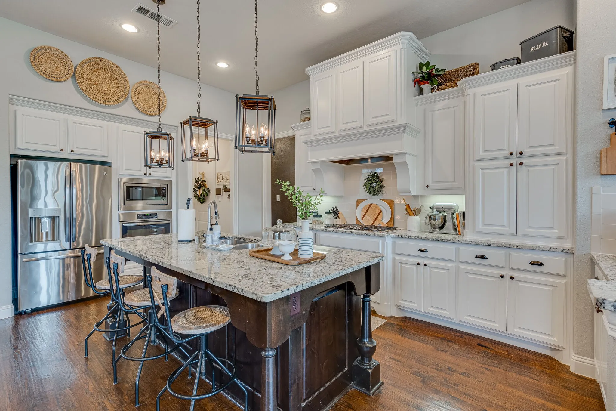 Single Family Residence For Rent in Denton County , 6200 Savannah Oak Trail, Flower Mound, Texas 76226, 4 Bedroom, 3 Bathroom, 3 Garage spaces, 2,837 Sqft, built in 2015, mls#21385034, Real Estate Agent in Flower Mound, Homes For Rent in Denton county, Homes For Rent in Flower Mound, Realtor in Flower Mound Texas, Real Estate Brokerage Independent Realty Texas, Luminita Cordes Realtor