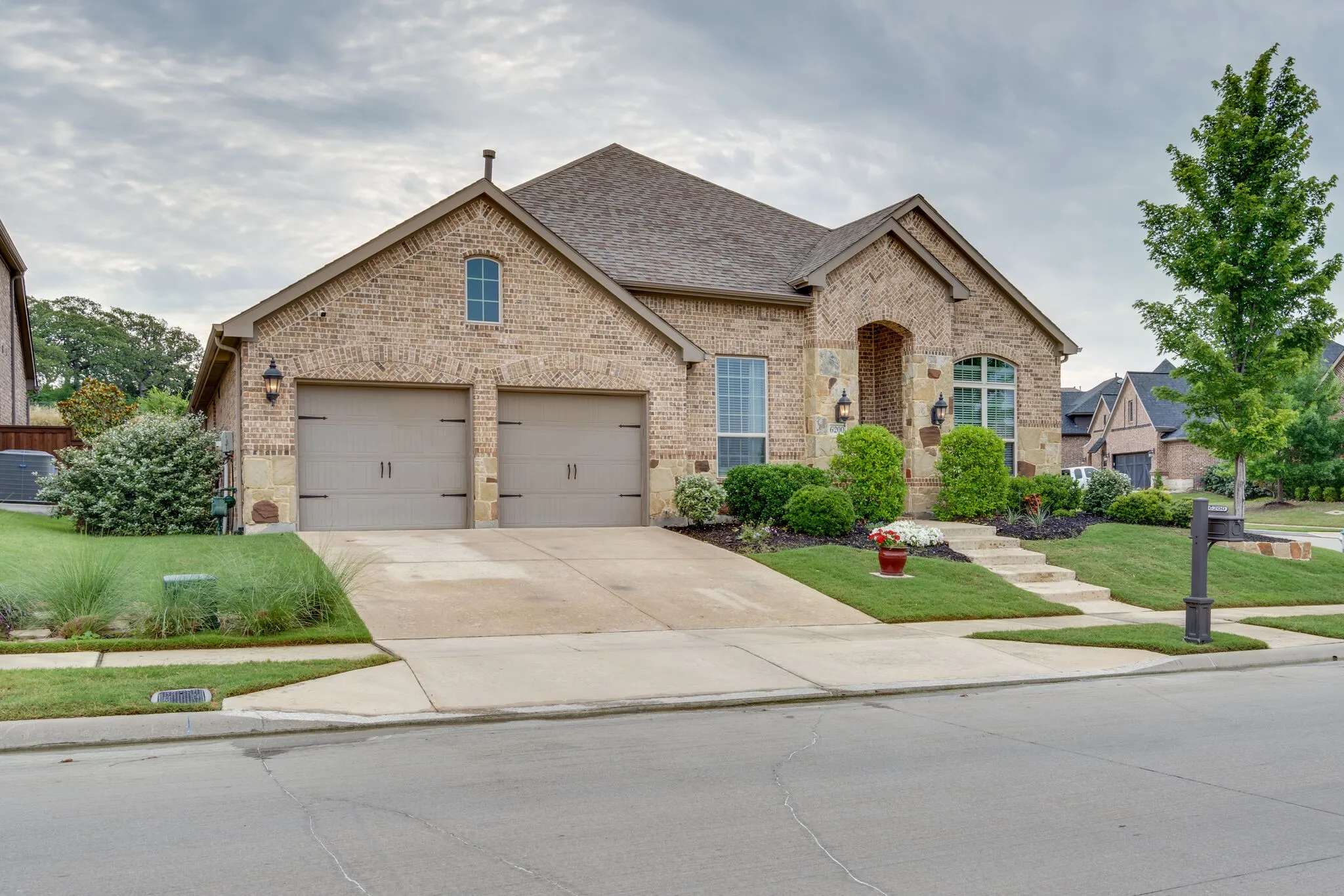 Single Family Residence For Rent in Denton County , 6200 Savannah Oak Trail, Flower Mound, Texas 76226, 4 Bedroom, 3 Bathroom, 3 Garage spaces, 2,837 Sqft, built in 2015, mls#21385034, Real Estate Agent in Flower Mound, Homes For Rent in Denton county, Homes For Rent in Flower Mound, Realtor in Flower Mound Texas, Real Estate Brokerage Independent Realty Texas, Luminita Cordes Realtor