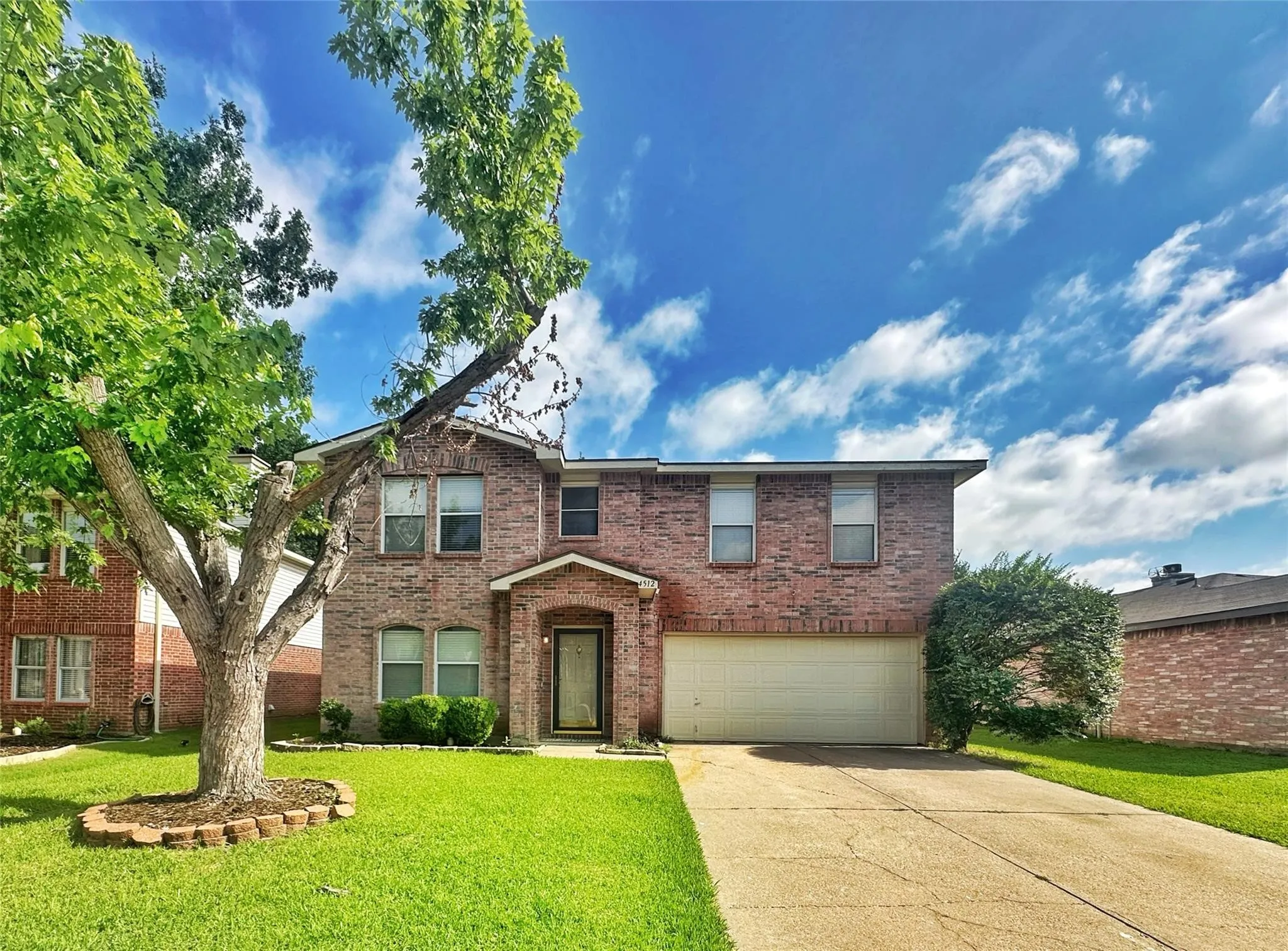 Single Family Residence For Rent in Collin County , 4512 Bellcrest Drive, Mc Kinney, Texas 75070, 3 Bedroom, 3 Bathroom, 2 Garage spaces, 2,306 Sqft, built in 1998, mls#21385148, Real Estate Agent in Mc Kinney, Homes For Rent in Collin county, Homes For Rent in Mc Kinney, Realtor in Mc Kinney Texas, Real Estate Brokerage Independent Realty Texas, Luminita Cordes Realtor