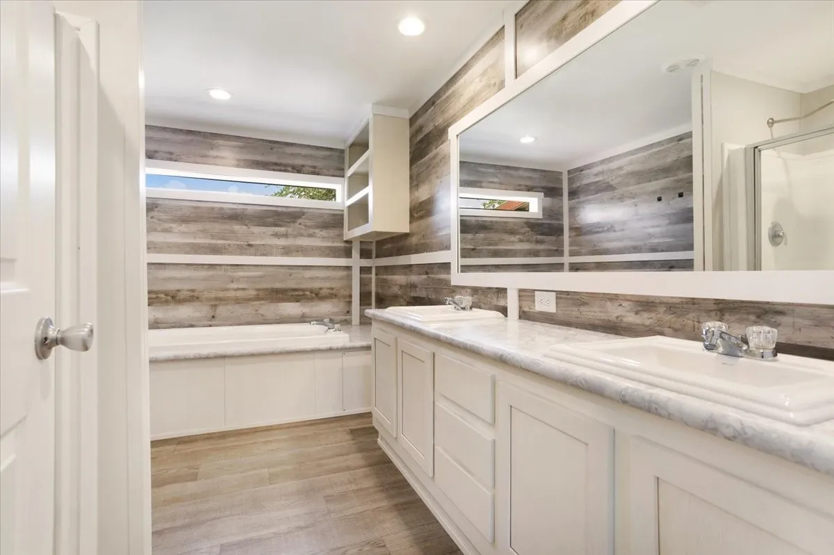 Manufactured Home For Sale in Hunt County , 4251 County Road 4413, Commerce, Texas 75428, 3 Bedroom, 2 Bathroom, Garage spaces, 1,792 Sqft, built in 2022, mls#21385143, Real Estate Agent in Commerce, Homes For Sale in Hunt county, Homes For Sale in Commerce, Realtor in Commerce Texas, Real Estate Brokerage Independent Realty Texas, Luminita Cordes Realtor