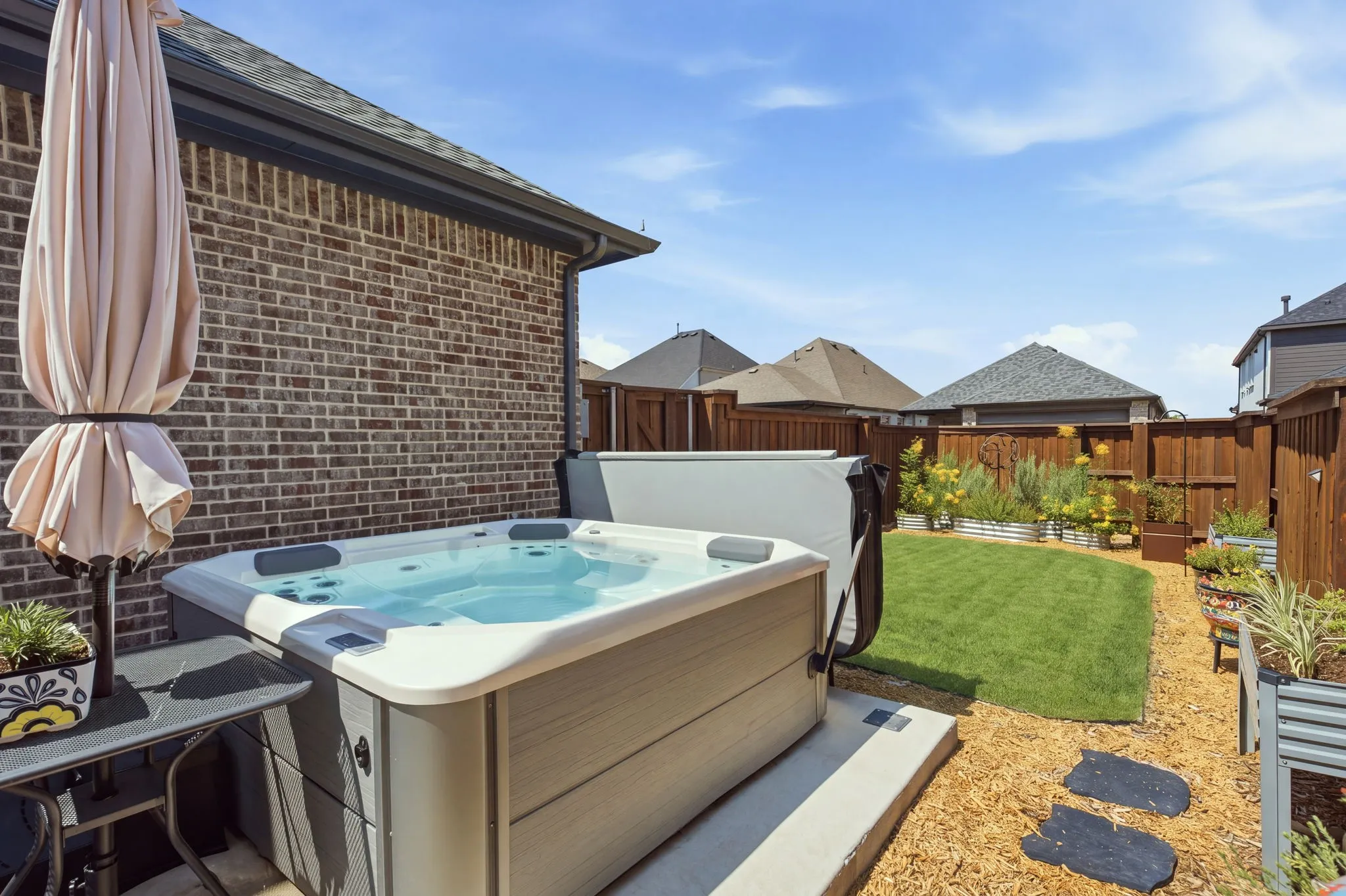 Single Family Residence For Sale in Grayson County , 2012 Cuellar Way, Van Alstyne, Texas 75495, 3 Bedroom, 3 Bathroom, 2 Garage spaces, 2,240 Sqft, built in 2024, mls#21381782, Real Estate Agent in Van Alstyne, Homes For Sale in Grayson county, Homes For Sale in Van Alstyne, Realtor in Van Alstyne Texas, Real Estate Brokerage Independent Realty Texas, Luminita Cordes Realtor
