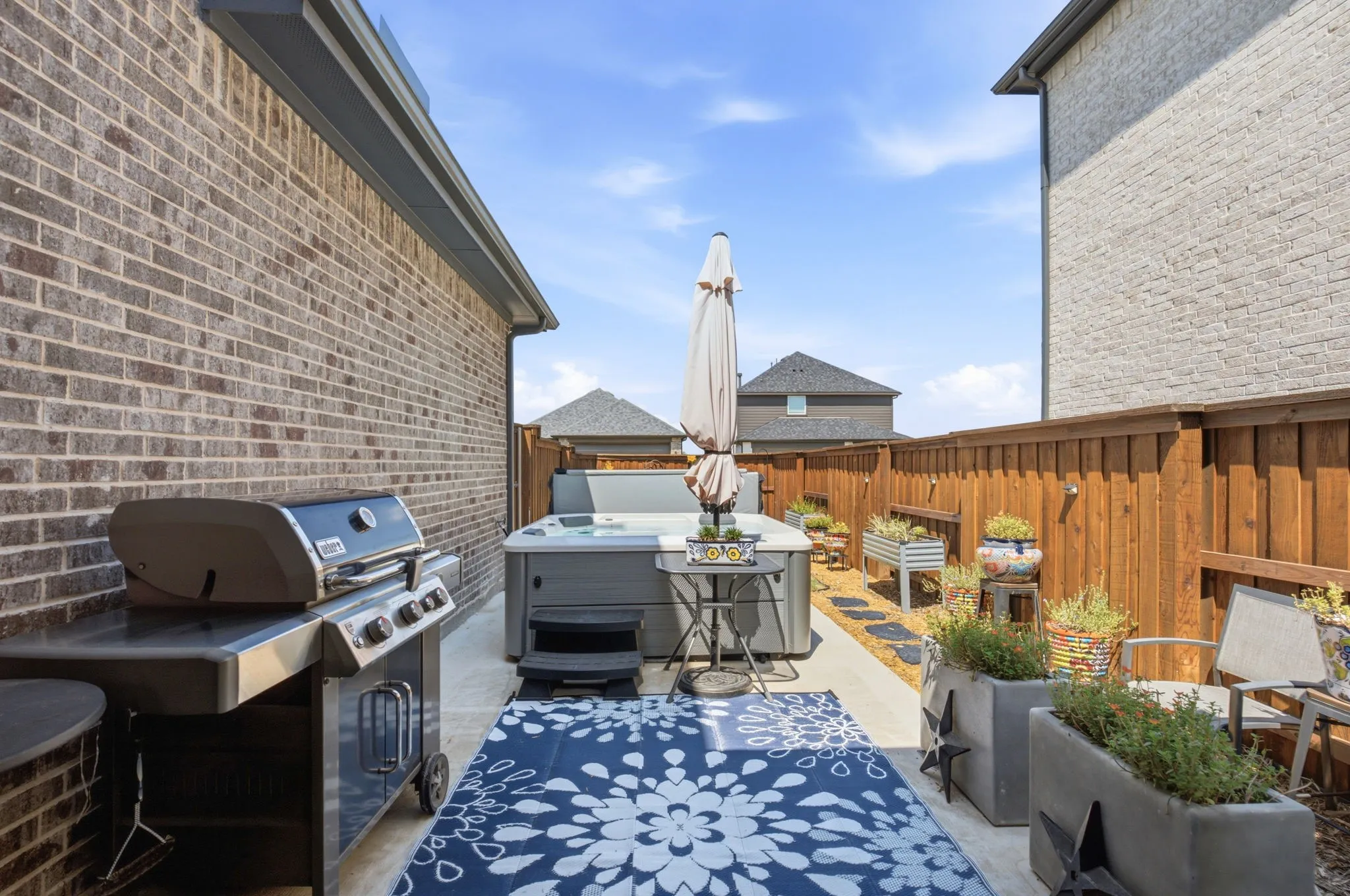Single Family Residence For Sale in Grayson County , 2012 Cuellar Way, Van Alstyne, Texas 75495, 3 Bedroom, 3 Bathroom, 2 Garage spaces, 2,240 Sqft, built in 2024, mls#21381782, Real Estate Agent in Van Alstyne, Homes For Sale in Grayson county, Homes For Sale in Van Alstyne, Realtor in Van Alstyne Texas, Real Estate Brokerage Independent Realty Texas, Luminita Cordes Realtor