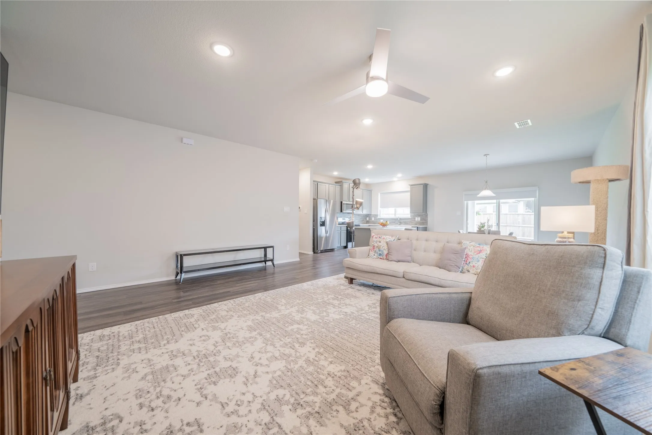 Single Family Residence For Rent in Denton County , 1304 Coyote Ridge, Aubrey, Texas 76227, 4 Bedroom, 2 Bathroom, 2 Garage spaces, 1,866 Sqft, built in 2020, mls#21385153, Real Estate Agent in Aubrey, Homes For Rent in Denton county, Homes For Rent in Aubrey, Realtor in Aubrey Texas, Real Estate Brokerage Independent Realty Texas, Luminita Cordes Realtor