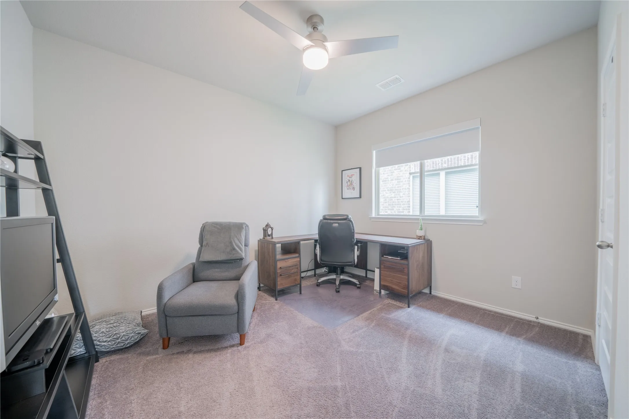 Single Family Residence For Rent in Denton County , 1304 Coyote Ridge, Aubrey, Texas 76227, 4 Bedroom, 2 Bathroom, 2 Garage spaces, 1,866 Sqft, built in 2020, mls#21385153, Real Estate Agent in Aubrey, Homes For Rent in Denton county, Homes For Rent in Aubrey, Realtor in Aubrey Texas, Real Estate Brokerage Independent Realty Texas, Luminita Cordes Realtor