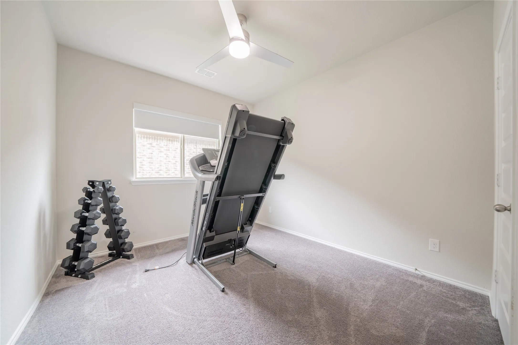 Single Family Residence For Rent in Denton County , 1304 Coyote Ridge, Aubrey, Texas 76227, 4 Bedroom, 2 Bathroom, 2 Garage spaces, 1,866 Sqft, built in 2020, mls#21385153, Real Estate Agent in Aubrey, Homes For Rent in Denton county, Homes For Rent in Aubrey, Realtor in Aubrey Texas, Real Estate Brokerage Independent Realty Texas, Luminita Cordes Realtor