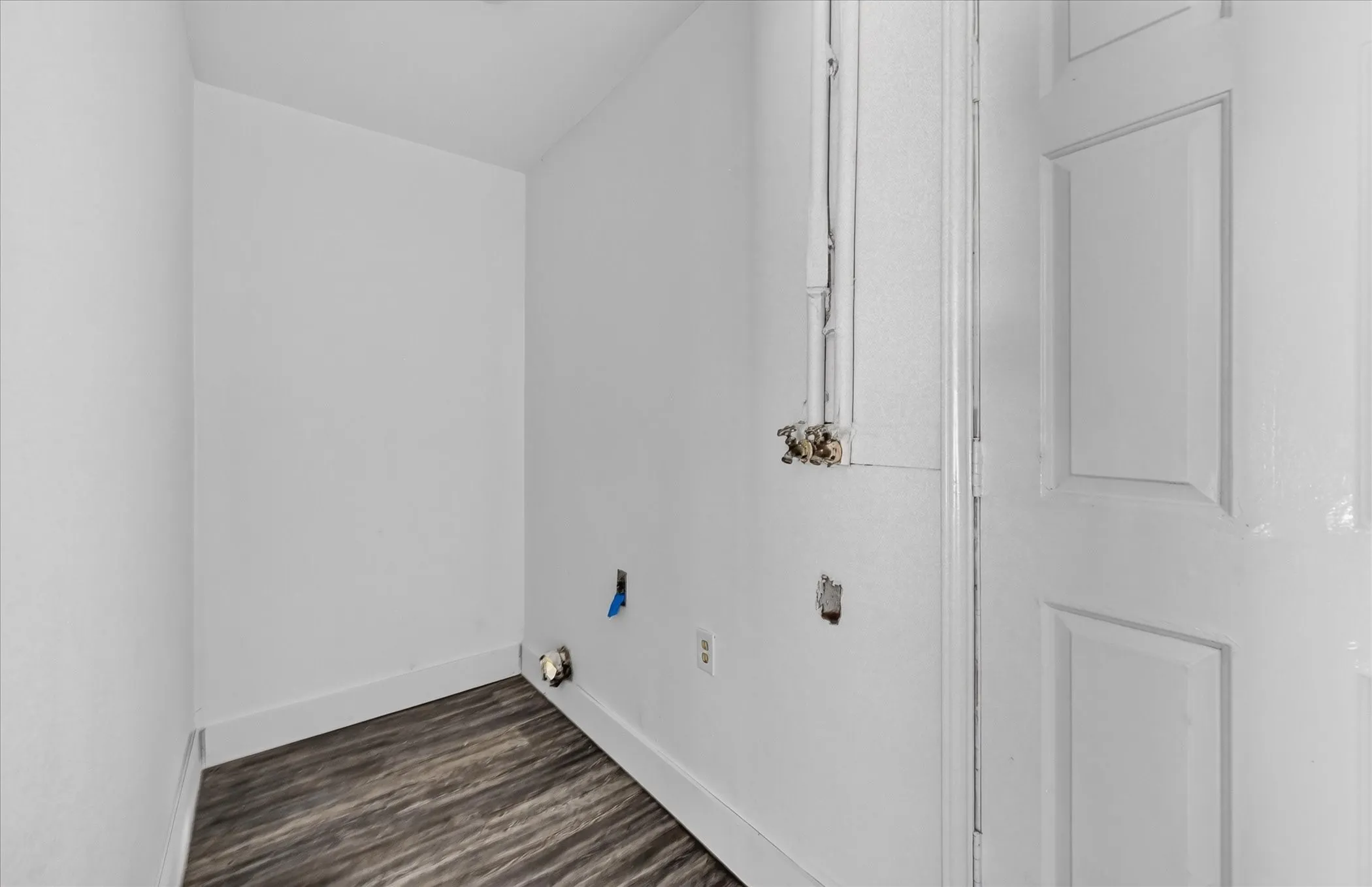 Single Family Residence For Sale in Tarrant County , 4809 Melinda Drive, Forest Hill, Texas 76119, 4 Bedroom, 2 Bathroom, Garage spaces, 1,417 Sqft, built in 1960, mls#21383189, Real Estate Agent in Forest Hill, Homes For Sale in Tarrant county, Homes For Sale in Forest Hill, Realtor in Forest Hill Texas, Real Estate Brokerage Independent Realty Texas, Luminita Cordes Realtor