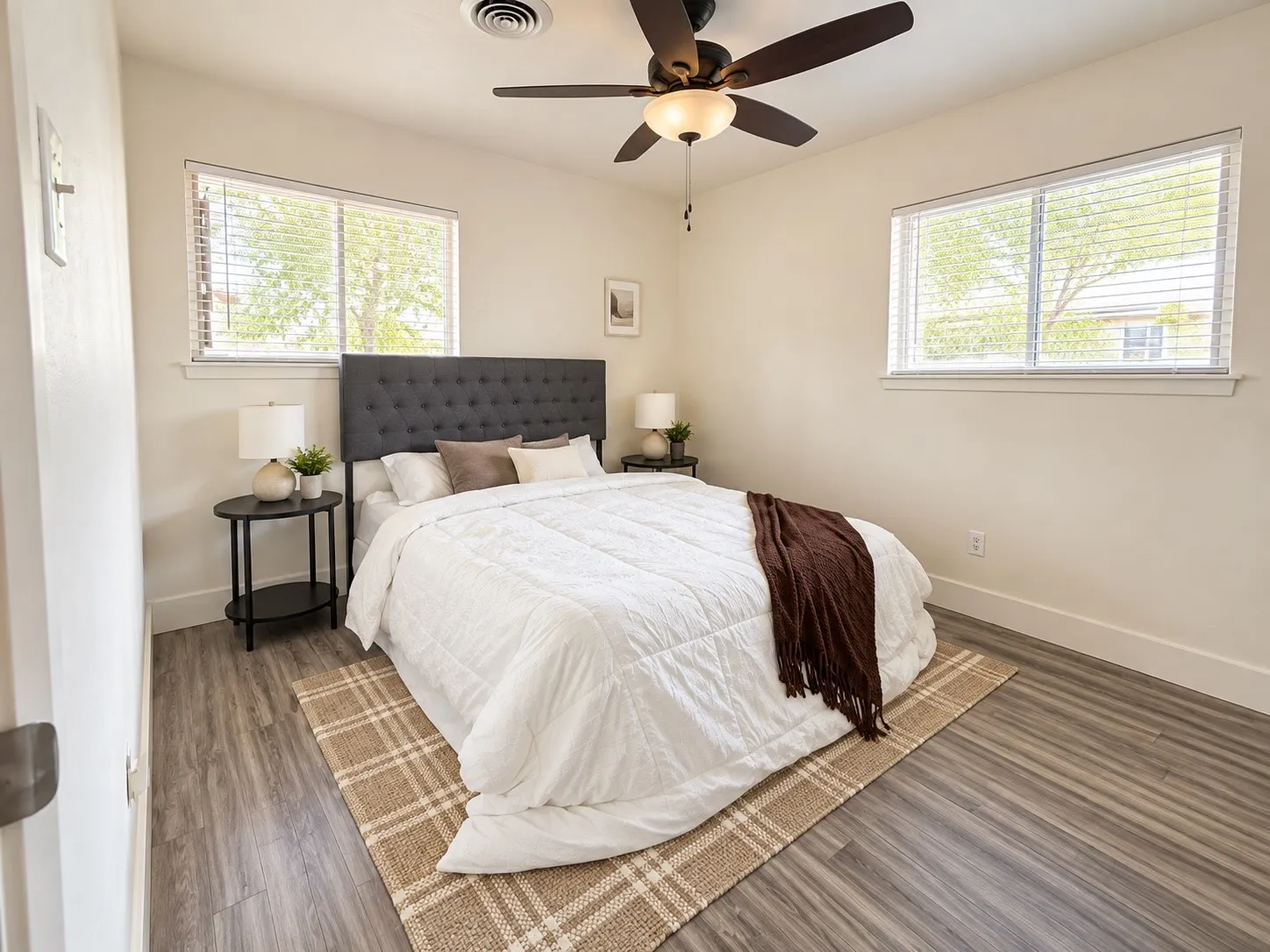 Single Family Residence For Sale in Tarrant County , 4809 Melinda Drive, Forest Hill, Texas 76119, 4 Bedroom, 2 Bathroom, Garage spaces, 1,417 Sqft, built in 1960, mls#21383189, Real Estate Agent in Forest Hill, Homes For Sale in Tarrant county, Homes For Sale in Forest Hill, Realtor in Forest Hill Texas, Real Estate Brokerage Independent Realty Texas, Luminita Cordes Realtor