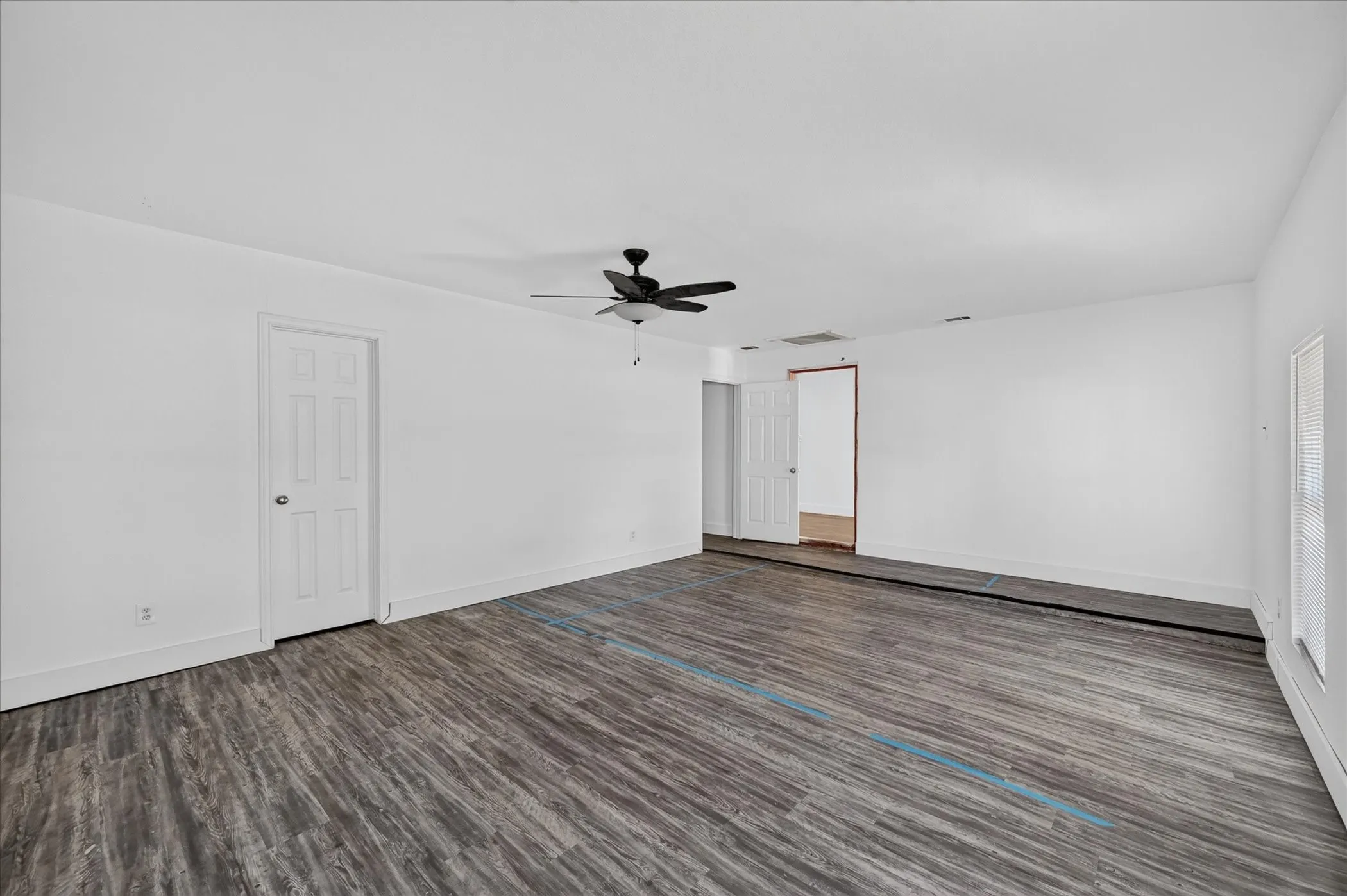 Single Family Residence For Sale in Tarrant County , 4809 Melinda Drive, Forest Hill, Texas 76119, 4 Bedroom, 2 Bathroom, Garage spaces, 1,417 Sqft, built in 1960, mls#21383189, Real Estate Agent in Forest Hill, Homes For Sale in Tarrant county, Homes For Sale in Forest Hill, Realtor in Forest Hill Texas, Real Estate Brokerage Independent Realty Texas, Luminita Cordes Realtor
