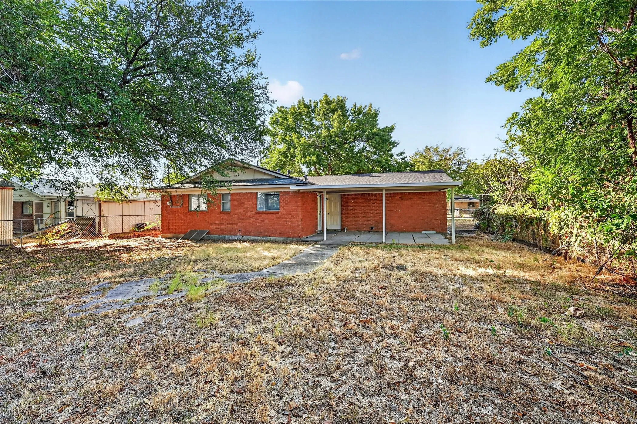 Single Family Residence For Sale in Tarrant County , 4809 Melinda Drive, Forest Hill, Texas 76119, 4 Bedroom, 2 Bathroom, Garage spaces, 1,417 Sqft, built in 1960, mls#21383189, Real Estate Agent in Forest Hill, Homes For Sale in Tarrant county, Homes For Sale in Forest Hill, Realtor in Forest Hill Texas, Real Estate Brokerage Independent Realty Texas, Luminita Cordes Realtor