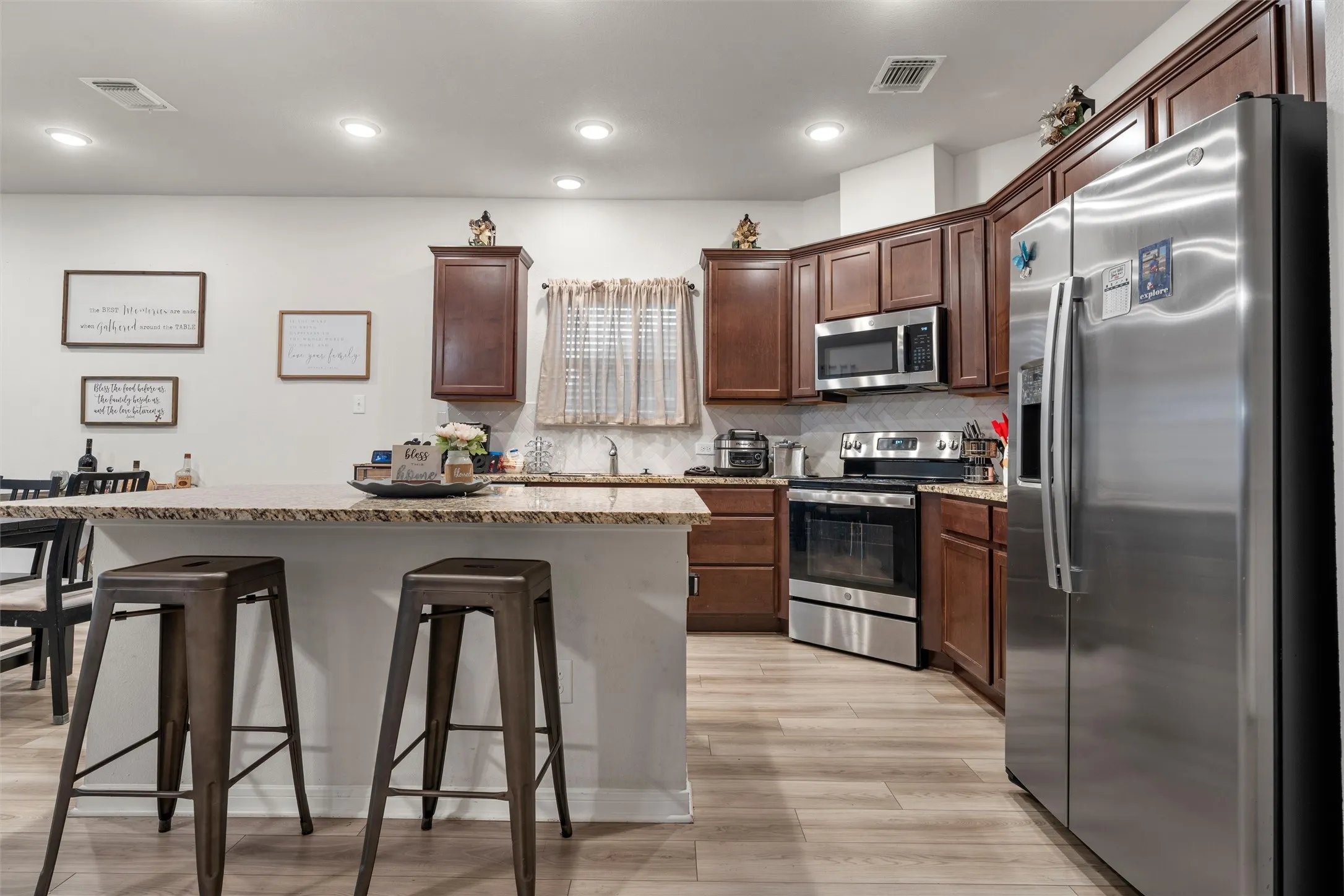 Single Family Residence For Sale in Mc Lennan County , 11125 Solar Street, Waco, Texas 76655, 4 Bedroom, 3 Bathroom, 2 Garage spaces, 1,823 Sqft, built in 2022, mls#21385129, Real Estate Agent in Waco, Homes For Sale in Mc Lennan county, Homes For Sale in Waco, Realtor in Waco Texas, Real Estate Brokerage Independent Realty Texas, Luminita Cordes Realtor