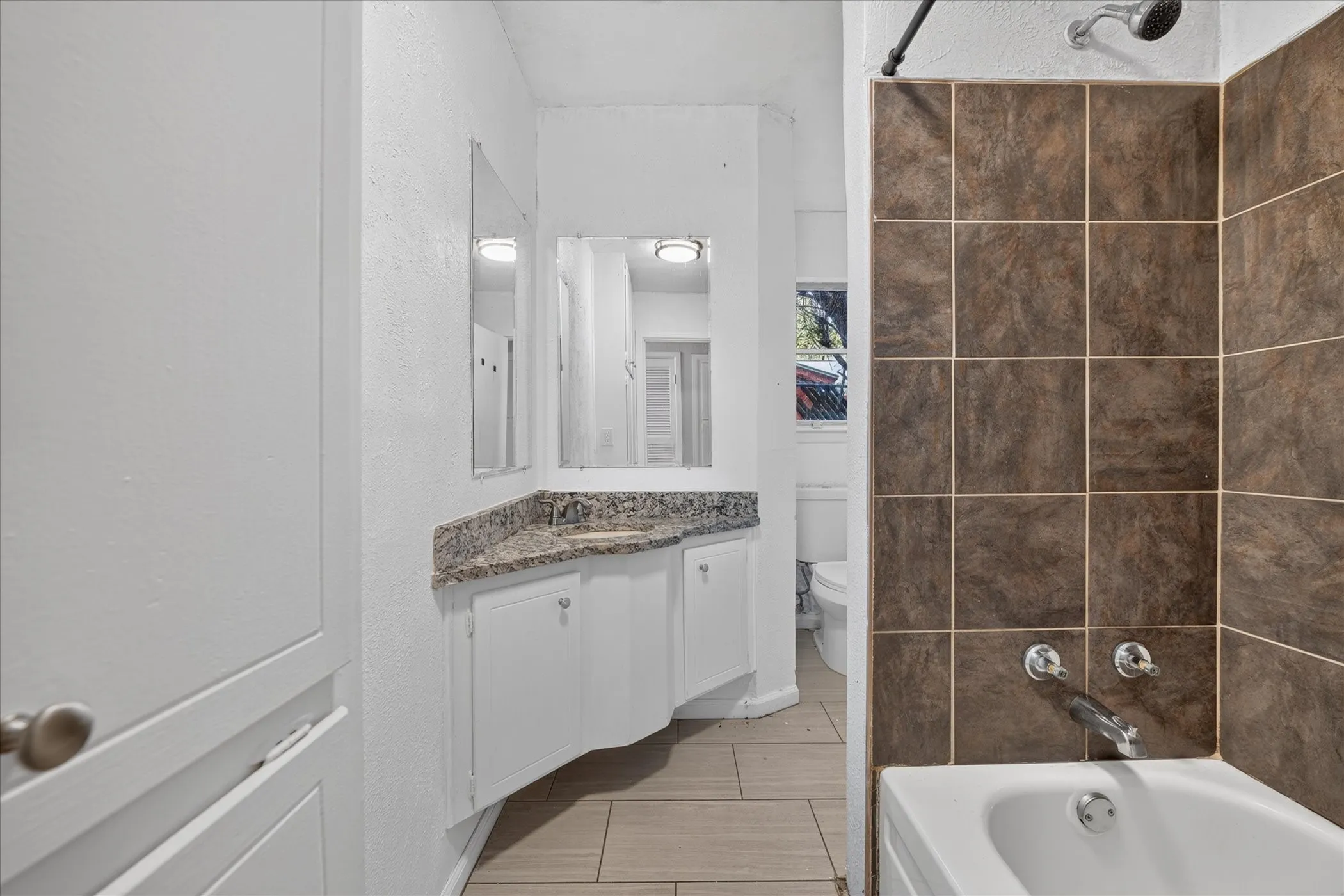 Single Family Residence For Sale in Tarrant County , 3732 Bluebell Drive, Everman, Texas 76140, 4 Bedroom, 2 Bathroom, Garage spaces, 1,387 Sqft, built in 1965, mls#21383207, Real Estate Agent in Everman, Homes For Sale in Tarrant county, Homes For Sale in Everman, Realtor in Everman Texas, Real Estate Brokerage Independent Realty Texas, Luminita Cordes Realtor
