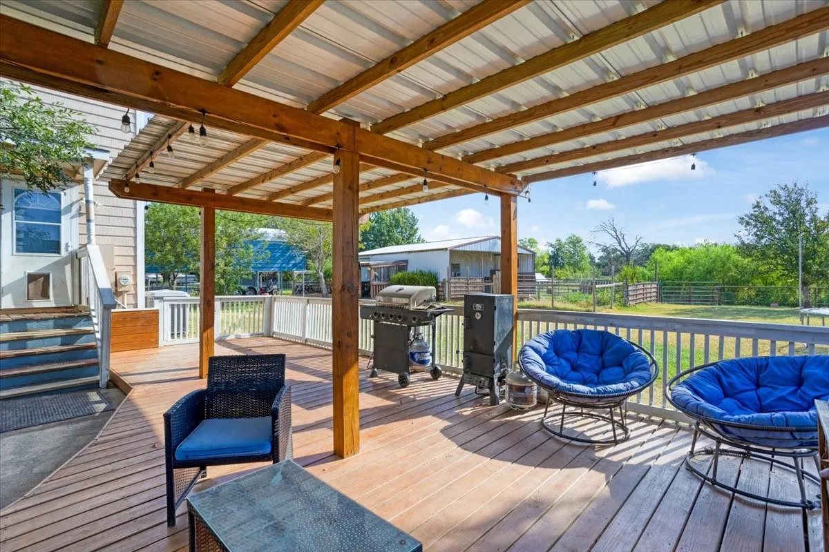 Single Family Residence For Sale in Grayson County , 7634 Preston Road, Denison, Texas 75020, 3 Bedroom, 3 Bathroom, 2 Garage spaces, 1,614 Sqft, built in 1996, mls#21385152, Real Estate Agent in Denison, Homes For Sale in Grayson county, Homes For Sale in Denison, Realtor in Denison Texas, Real Estate Brokerage Independent Realty Texas, Luminita Cordes Realtor