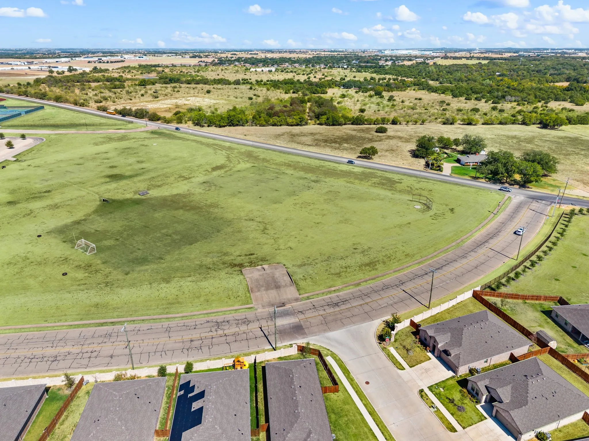 Single Family Residence For Rent in Johnson County , 336 Wildrose Circle, Cleburne, Texas 76033, 4 Bedroom, 2 Bathroom, 2 Garage spaces, 1,787 Sqft, built in 2024, mls#21384868, Real Estate Agent in Cleburne, Homes For Rent in Johnson county, Homes For Rent in Cleburne, Realtor in Cleburne Texas, Real Estate Brokerage Independent Realty Texas, Luminita Cordes Realtor