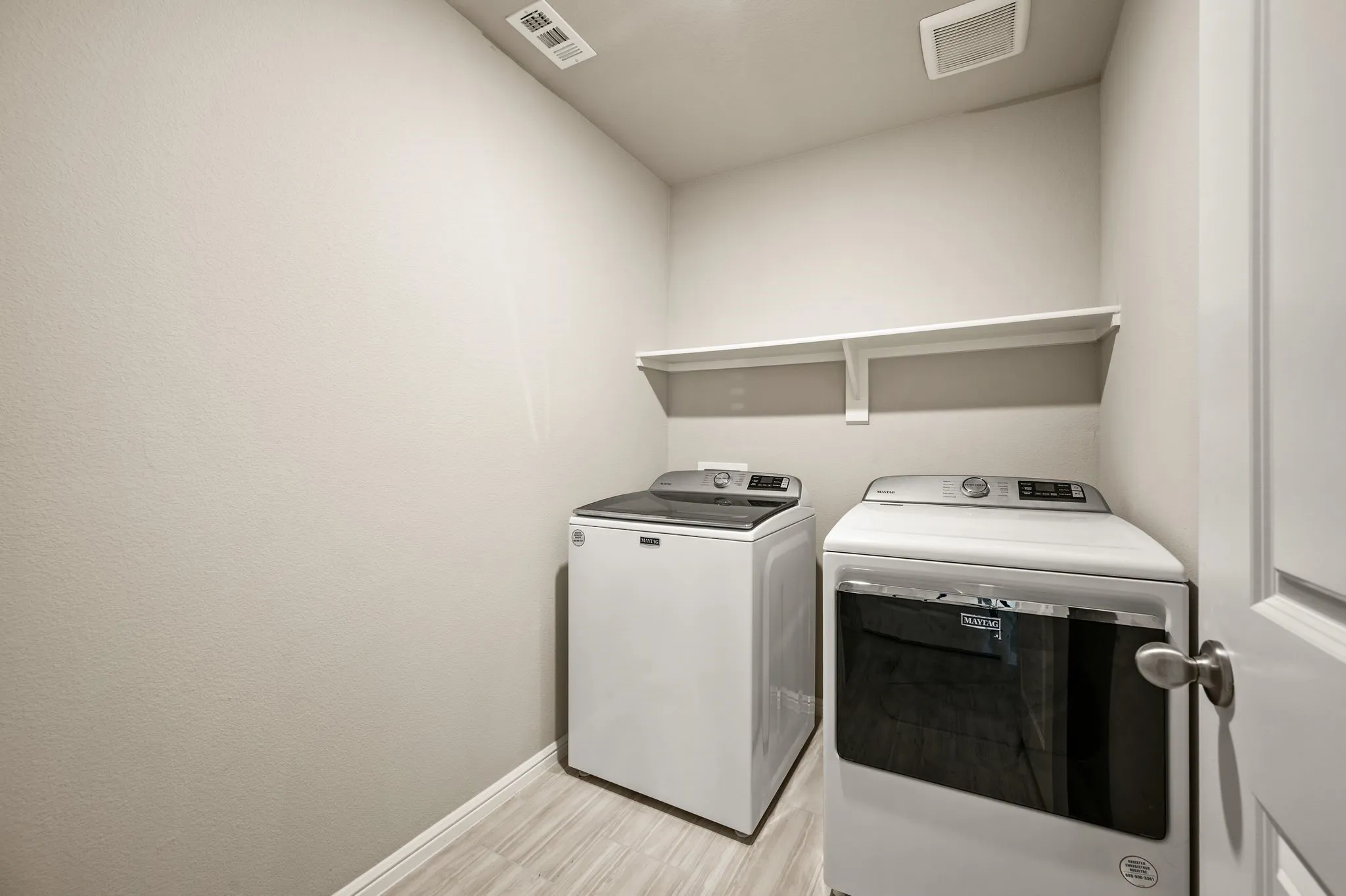 Single Family Residence For Rent in Johnson County , 336 Wildrose Circle, Cleburne, Texas 76033, 4 Bedroom, 2 Bathroom, 2 Garage spaces, 1,787 Sqft, built in 2024, mls#21384868, Real Estate Agent in Cleburne, Homes For Rent in Johnson county, Homes For Rent in Cleburne, Realtor in Cleburne Texas, Real Estate Brokerage Independent Realty Texas, Luminita Cordes Realtor