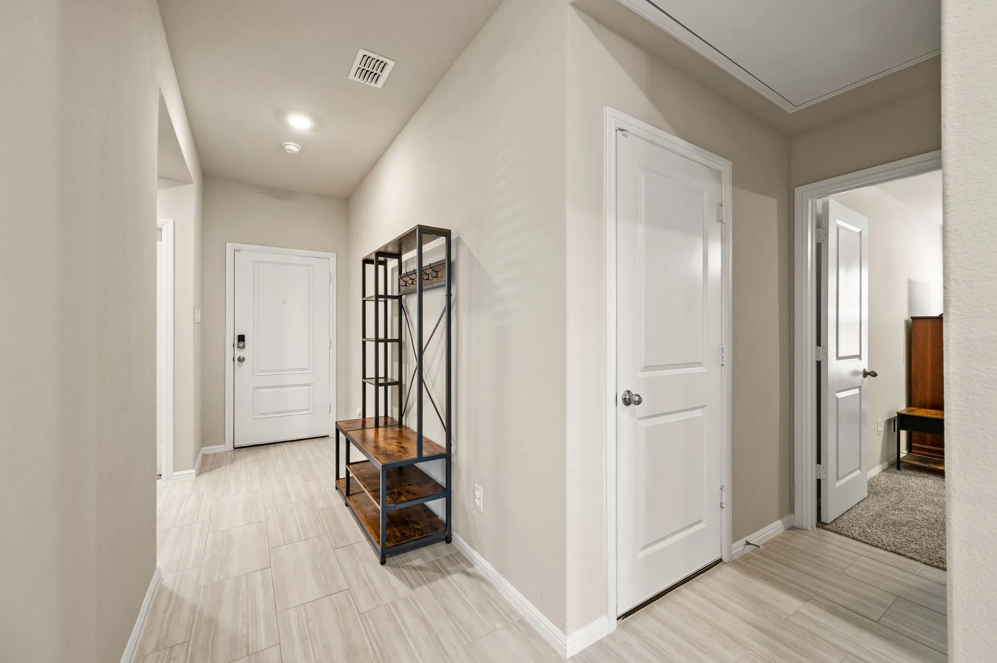 Single Family Residence For Rent in Johnson County , 336 Wildrose Circle, Cleburne, Texas 76033, 4 Bedroom, 2 Bathroom, 2 Garage spaces, 1,787 Sqft, built in 2024, mls#21384868, Real Estate Agent in Cleburne, Homes For Rent in Johnson county, Homes For Rent in Cleburne, Realtor in Cleburne Texas, Real Estate Brokerage Independent Realty Texas, Luminita Cordes Realtor