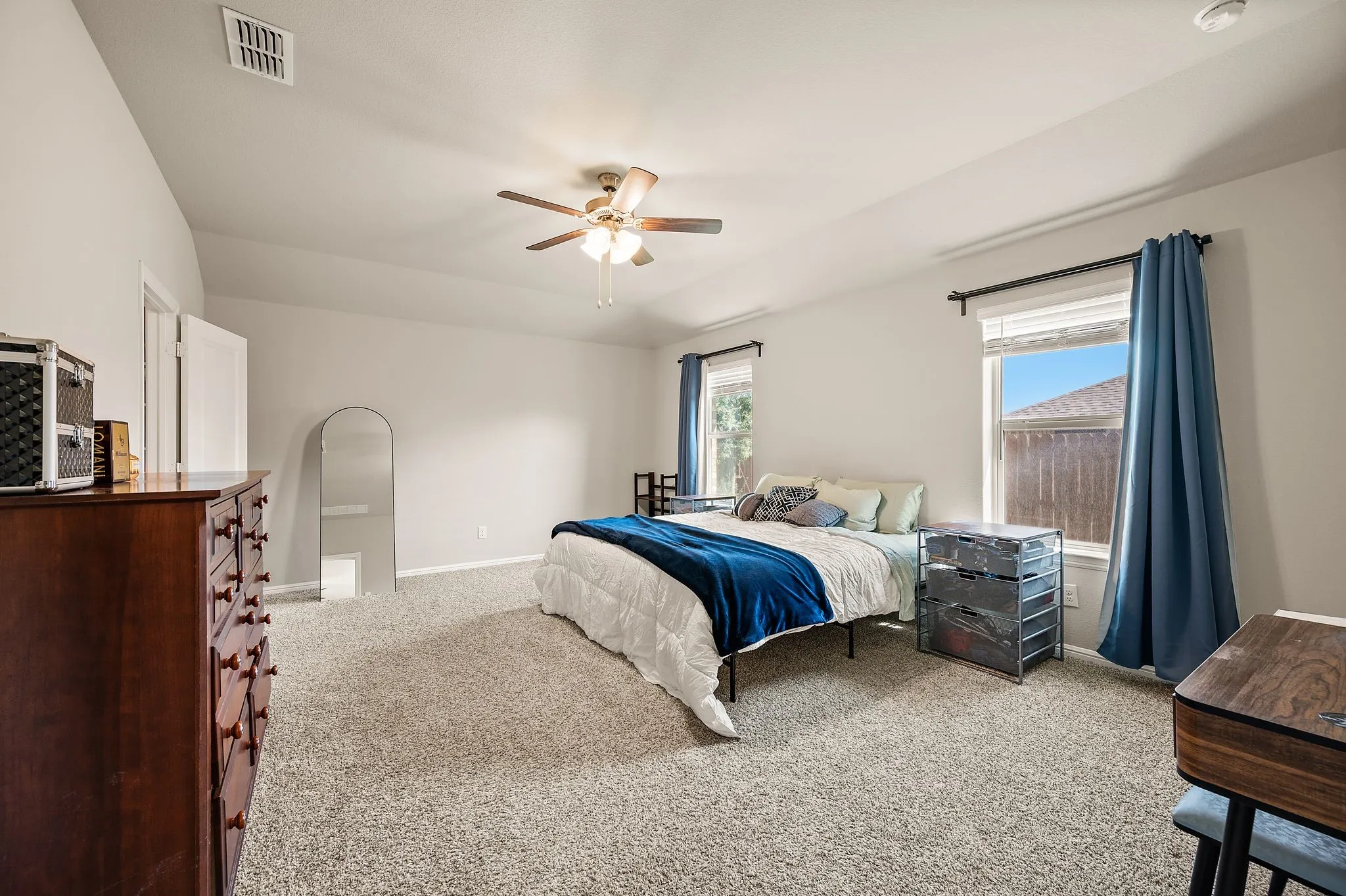 Single Family Residence For Rent in Johnson County , 336 Wildrose Circle, Cleburne, Texas 76033, 4 Bedroom, 2 Bathroom, 2 Garage spaces, 1,787 Sqft, built in 2024, mls#21384868, Real Estate Agent in Cleburne, Homes For Rent in Johnson county, Homes For Rent in Cleburne, Realtor in Cleburne Texas, Real Estate Brokerage Independent Realty Texas, Luminita Cordes Realtor