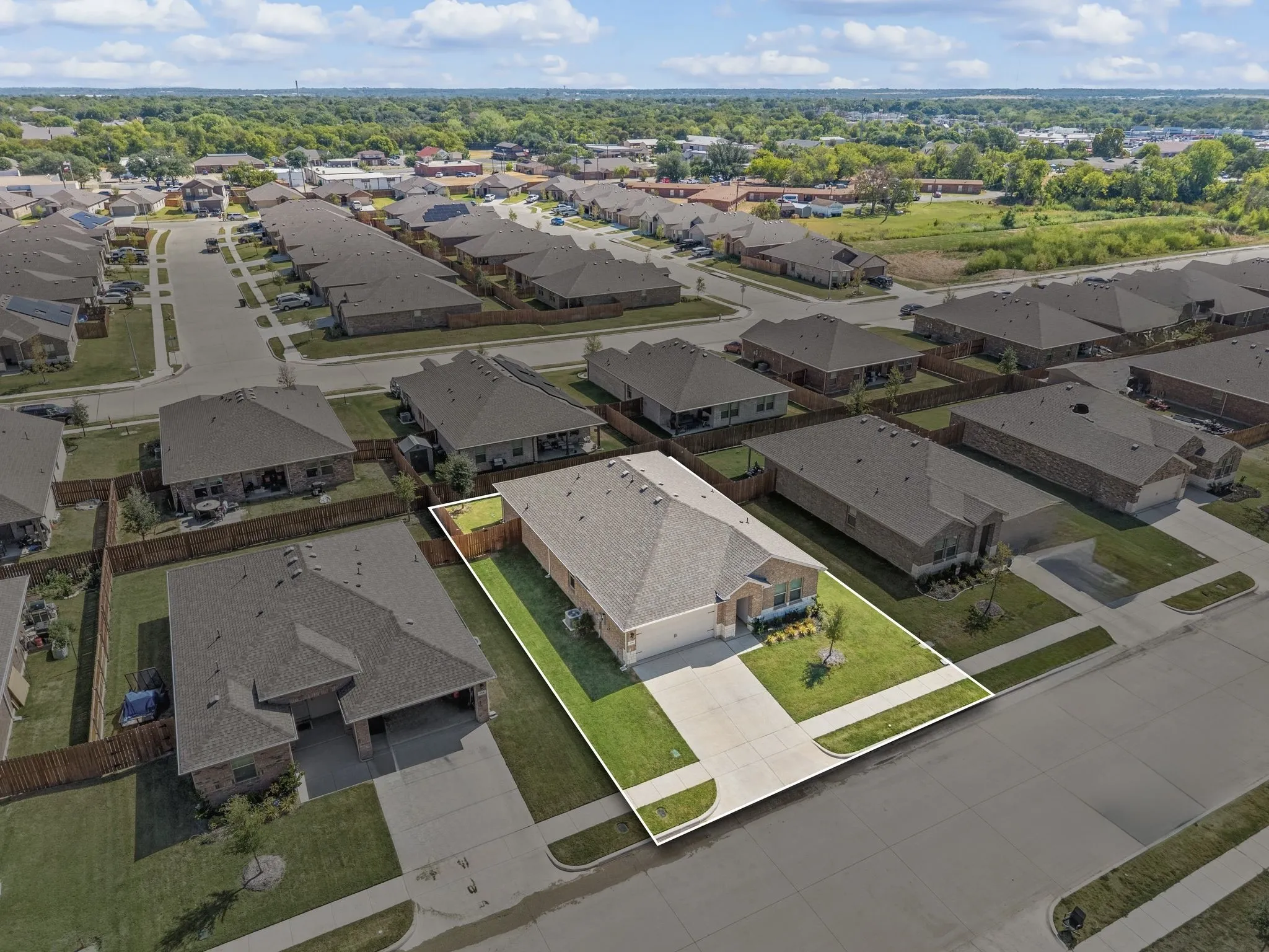 Single Family Residence For Rent in Johnson County , 336 Wildrose Circle, Cleburne, Texas 76033, 4 Bedroom, 2 Bathroom, 2 Garage spaces, 1,787 Sqft, built in 2024, mls#21384868, Real Estate Agent in Cleburne, Homes For Rent in Johnson county, Homes For Rent in Cleburne, Realtor in Cleburne Texas, Real Estate Brokerage Independent Realty Texas, Luminita Cordes Realtor