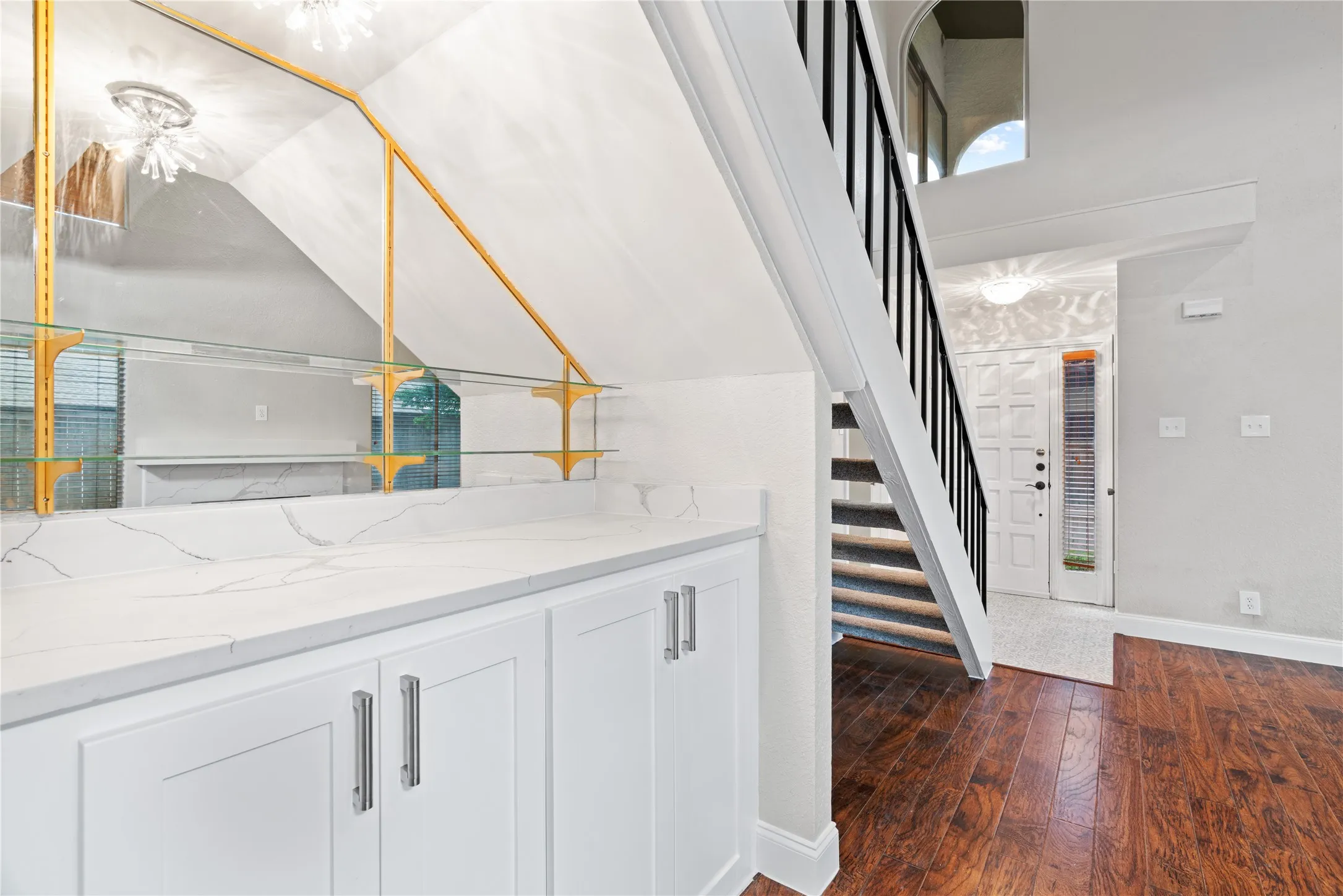 Condominium For Rent in Collin County , 18040 Midway Road 152, Dallas, Texas 75287, 2 Bedroom, 2 Bathroom, 1 Garage spaces, 1,442 Sqft, built in 1984, mls#21384124, Real Estate Agent in Dallas, Homes For Rent in Collin county, Homes For Rent in Dallas, Realtor in Dallas Texas, Real Estate Brokerage Independent Realty Texas, Luminita Cordes Realtor