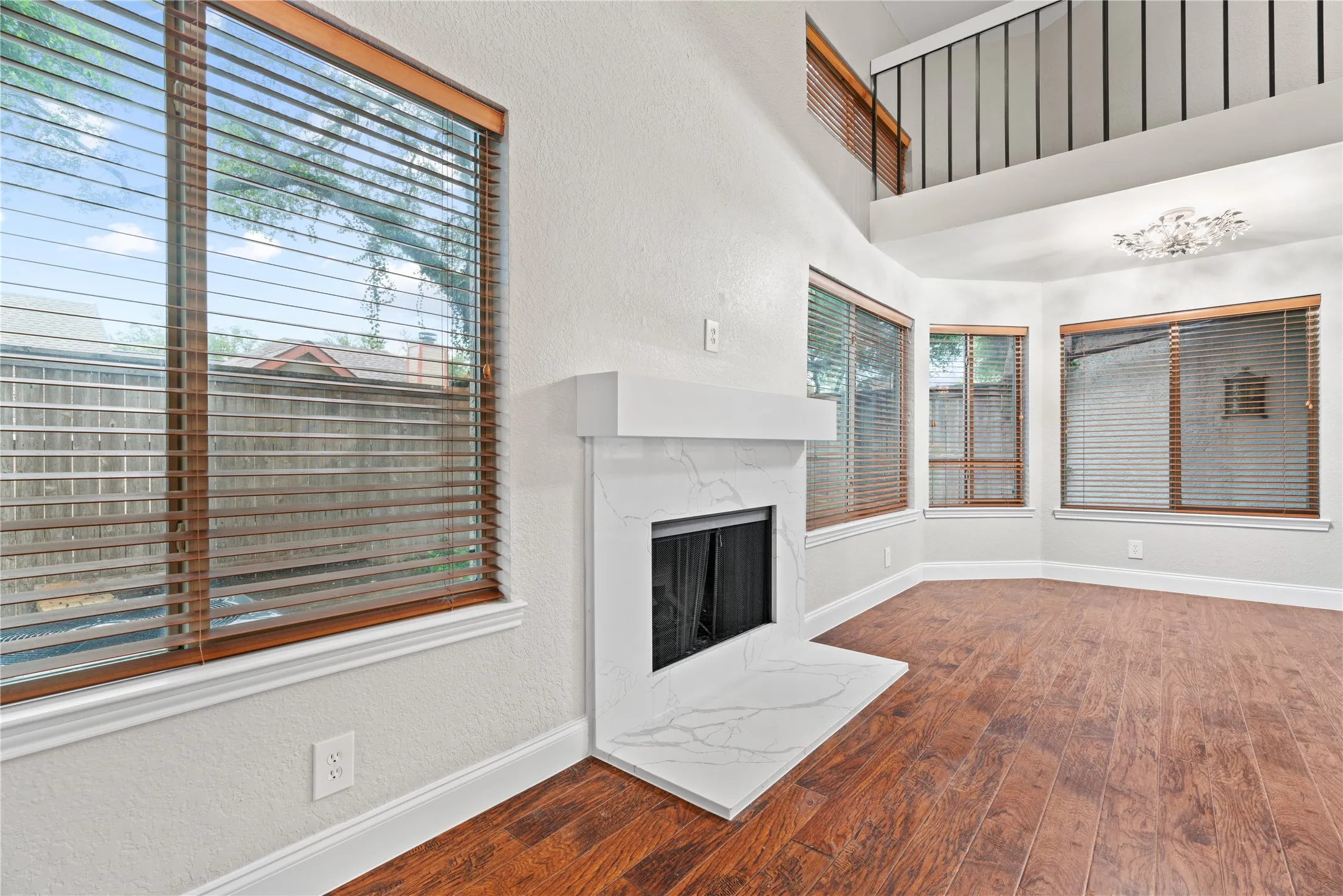 Condominium For Rent in Collin County , 18040 Midway Road 152, Dallas, Texas 75287, 2 Bedroom, 2 Bathroom, 1 Garage spaces, 1,442 Sqft, built in 1984, mls#21384124, Real Estate Agent in Dallas, Homes For Rent in Collin county, Homes For Rent in Dallas, Realtor in Dallas Texas, Real Estate Brokerage Independent Realty Texas, Luminita Cordes Realtor