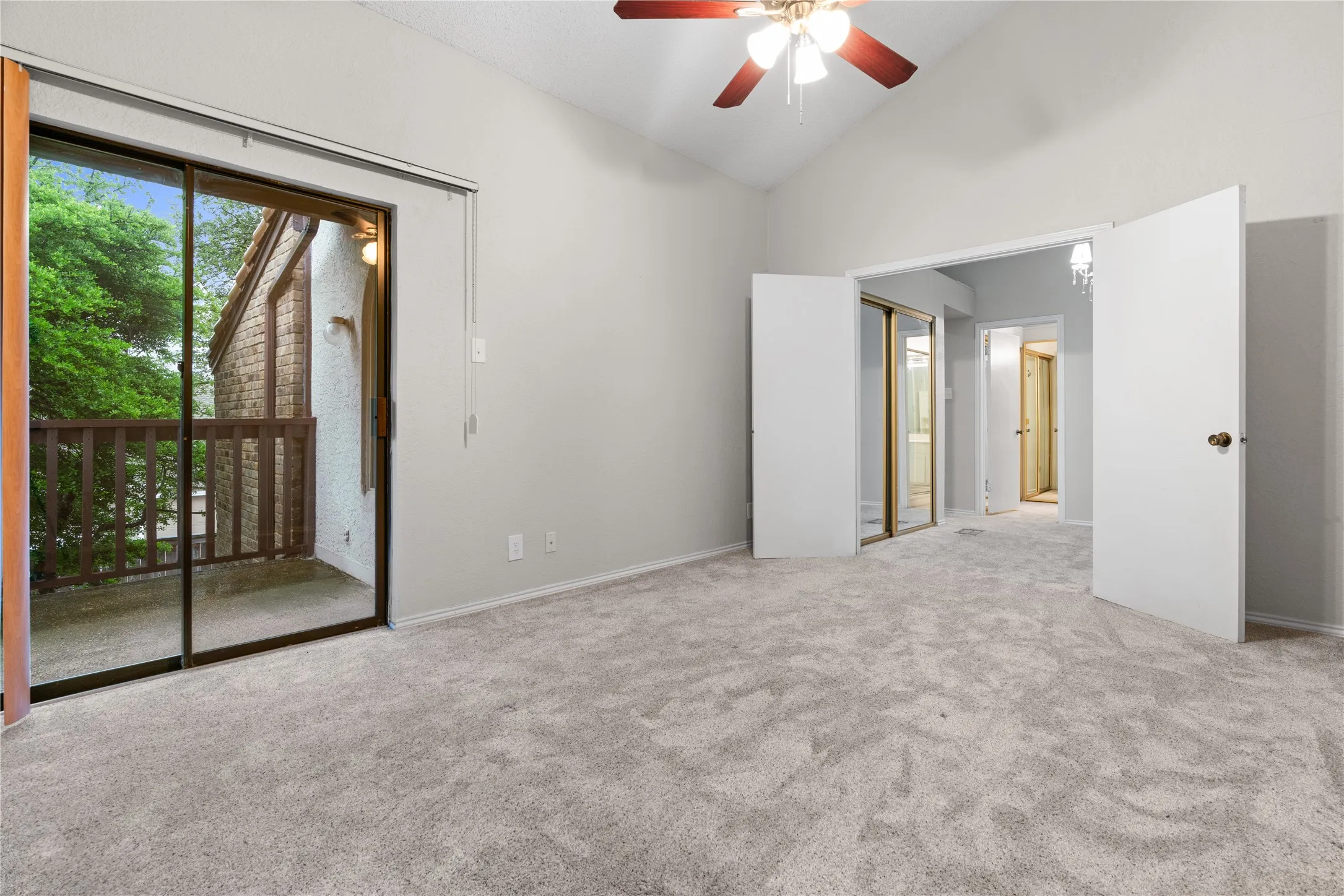 Condominium For Rent in Collin County , 18040 Midway Road 152, Dallas, Texas 75287, 2 Bedroom, 2 Bathroom, 1 Garage spaces, 1,442 Sqft, built in 1984, mls#21384124, Real Estate Agent in Dallas, Homes For Rent in Collin county, Homes For Rent in Dallas, Realtor in Dallas Texas, Real Estate Brokerage Independent Realty Texas, Luminita Cordes Realtor