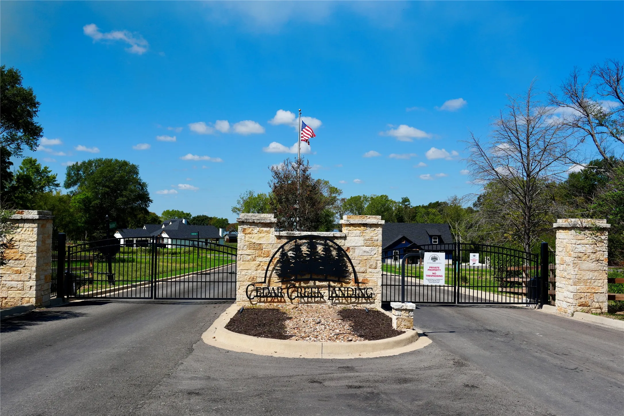 Unimproved Land For Sale in Kaufman County , 1578 Shoreline Drive, Mabank, Texas 75143, 0, 0, Garage spaces, 0 Sqft, built in 0, mls#21385132, Real Estate Agent in Mabank, Homes For Sale in Kaufman county, Homes For Sale in Mabank, Realtor in Mabank Texas, Real Estate Brokerage Independent Realty Texas, Luminita Cordes Realtor