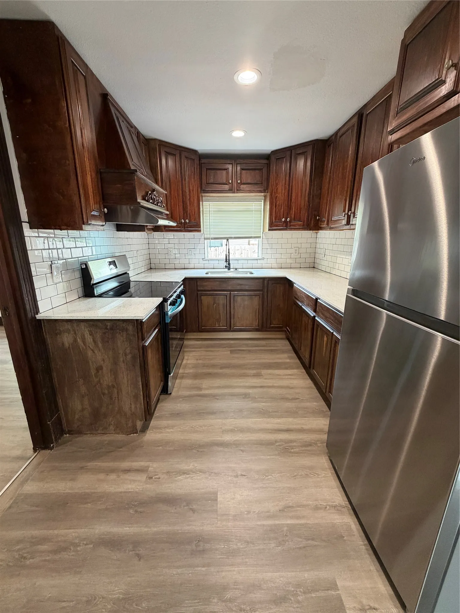 Single Family Residence For Rent in Dallas County , 401 E Miller Road, Garland, Texas 75041, 3 Bedroom, 2 Bathroom, Garage spaces, 1,013 Sqft, built in 1954, mls#21380108, Real Estate Agent in Garland, Homes For Rent in Dallas county, Homes For Rent in Garland, Realtor in Garland Texas, Real Estate Brokerage Independent Realty Texas, Luminita Cordes Realtor