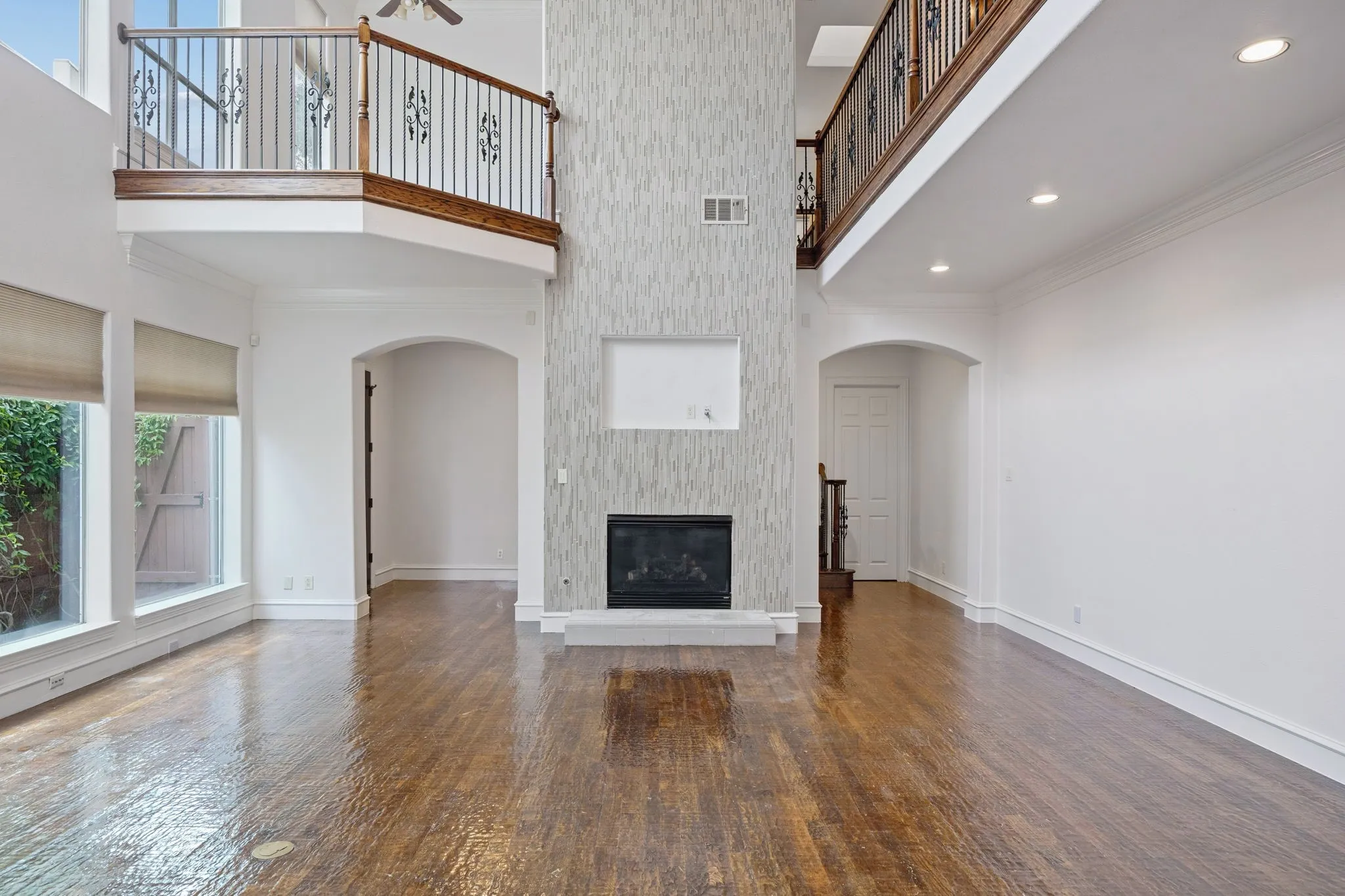 Single Family Residence For Rent in Dallas County , 5609 La Foy Boulevard, Dallas, Texas 75209, 3 Bedroom, 3 Bathroom, 2 Garage spaces, 3,116 Sqft, built in 2005, mls#21383453, Real Estate Agent in Dallas, Homes For Rent in Dallas county, Homes For Rent in Dallas, Realtor in Dallas Texas, Real Estate Brokerage Independent Realty Texas, Luminita Cordes Realtor